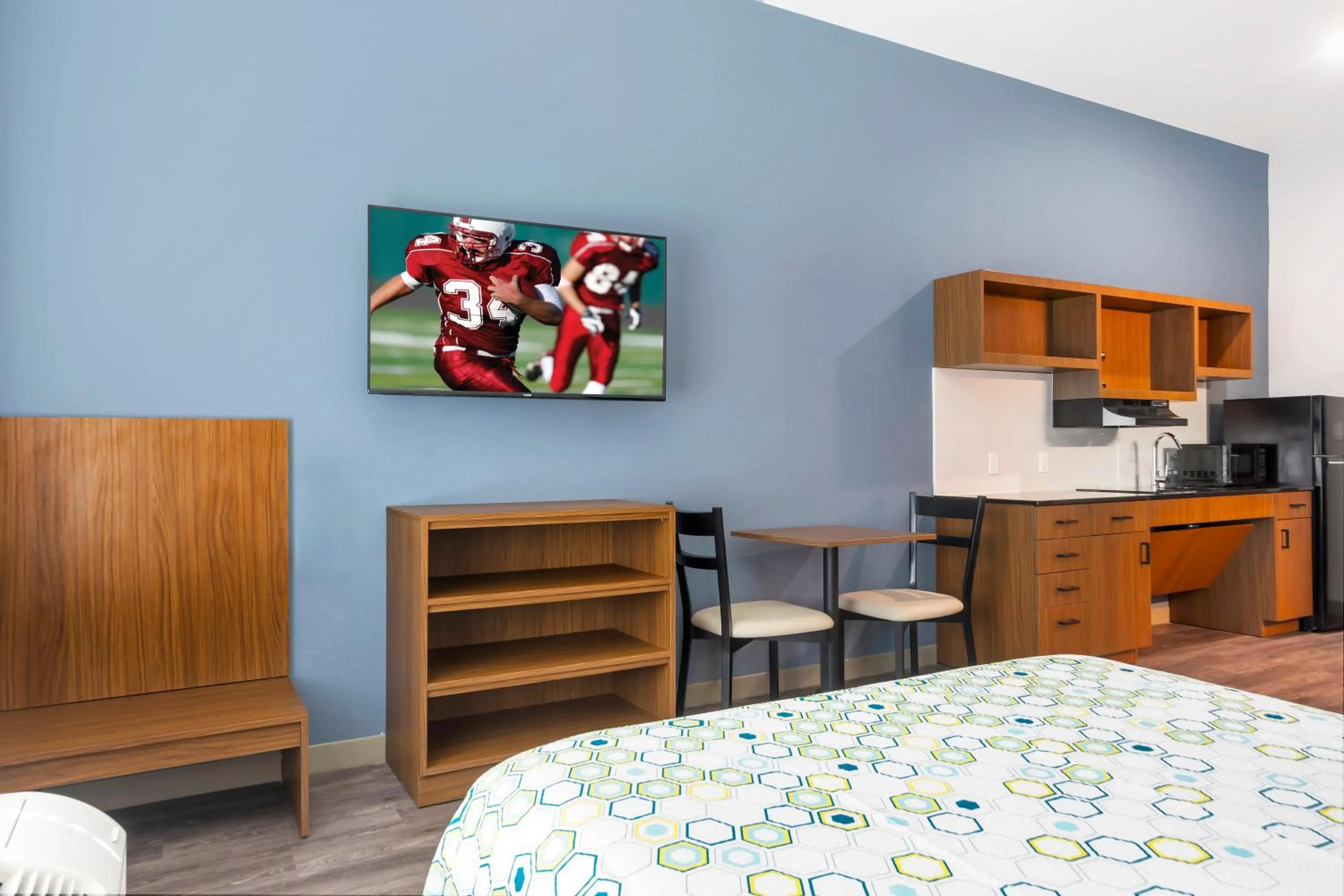 Bedroom, Bed in HomeTowne Studios by Red Roof Tampa - Airport