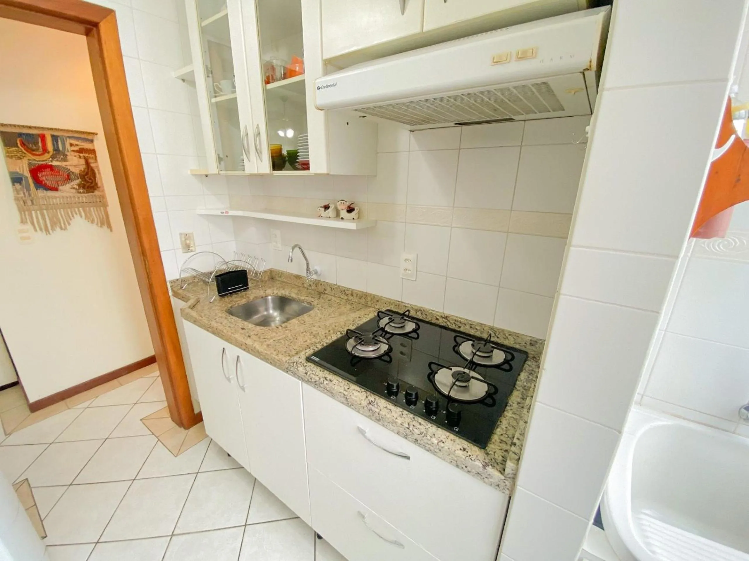 Custo Beneficio a 300m da Praia de Jurere