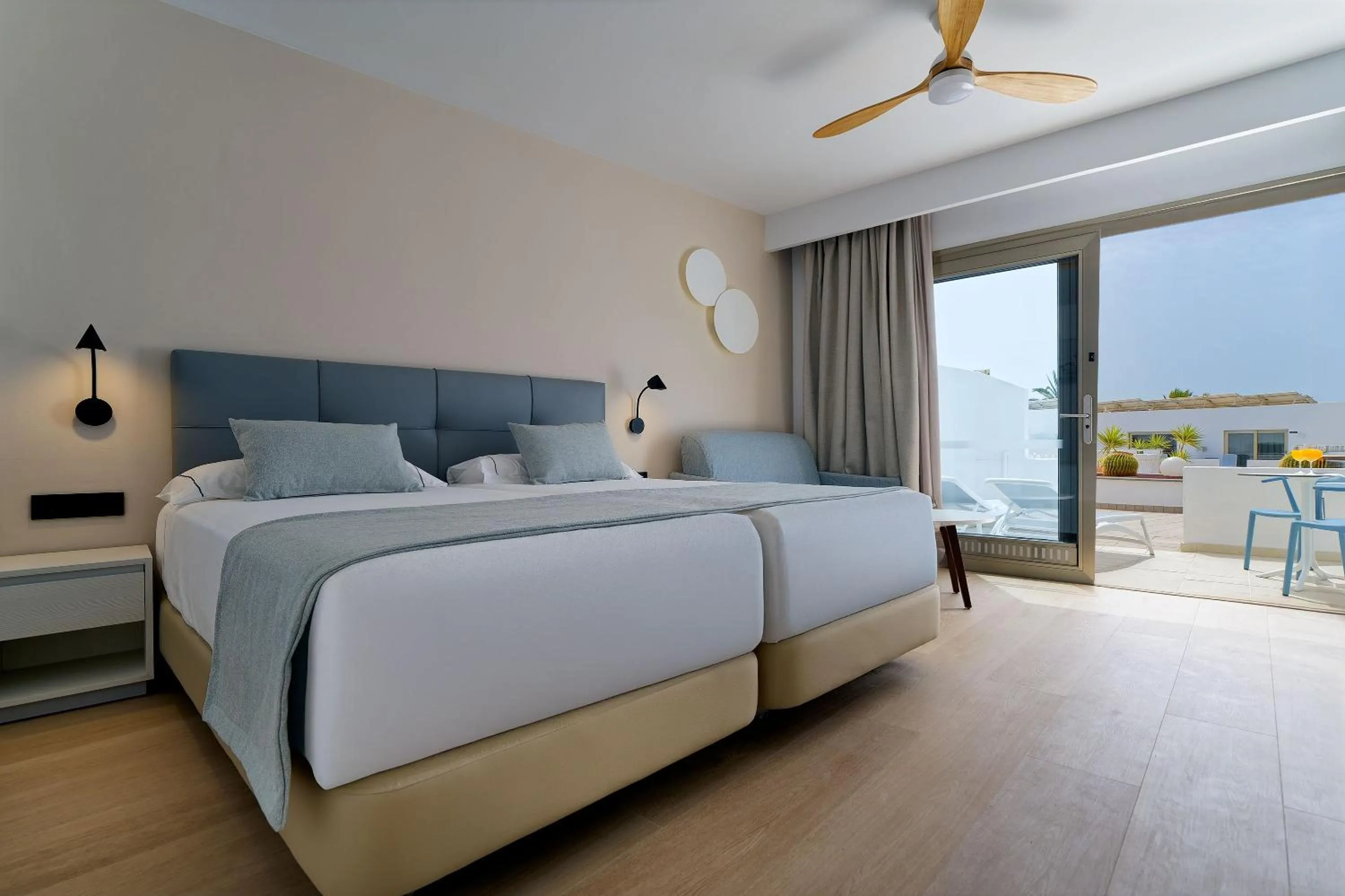 Bed in Hotel Las Costas