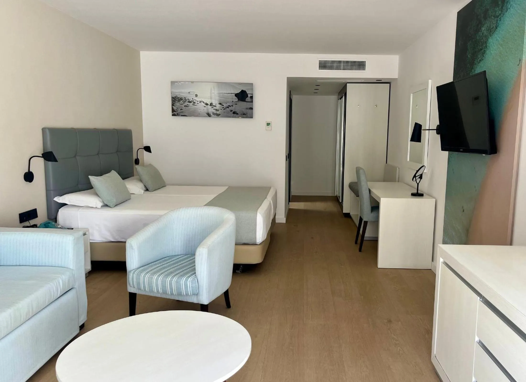 Photo of the whole room, Bed in Hotel Las Costas