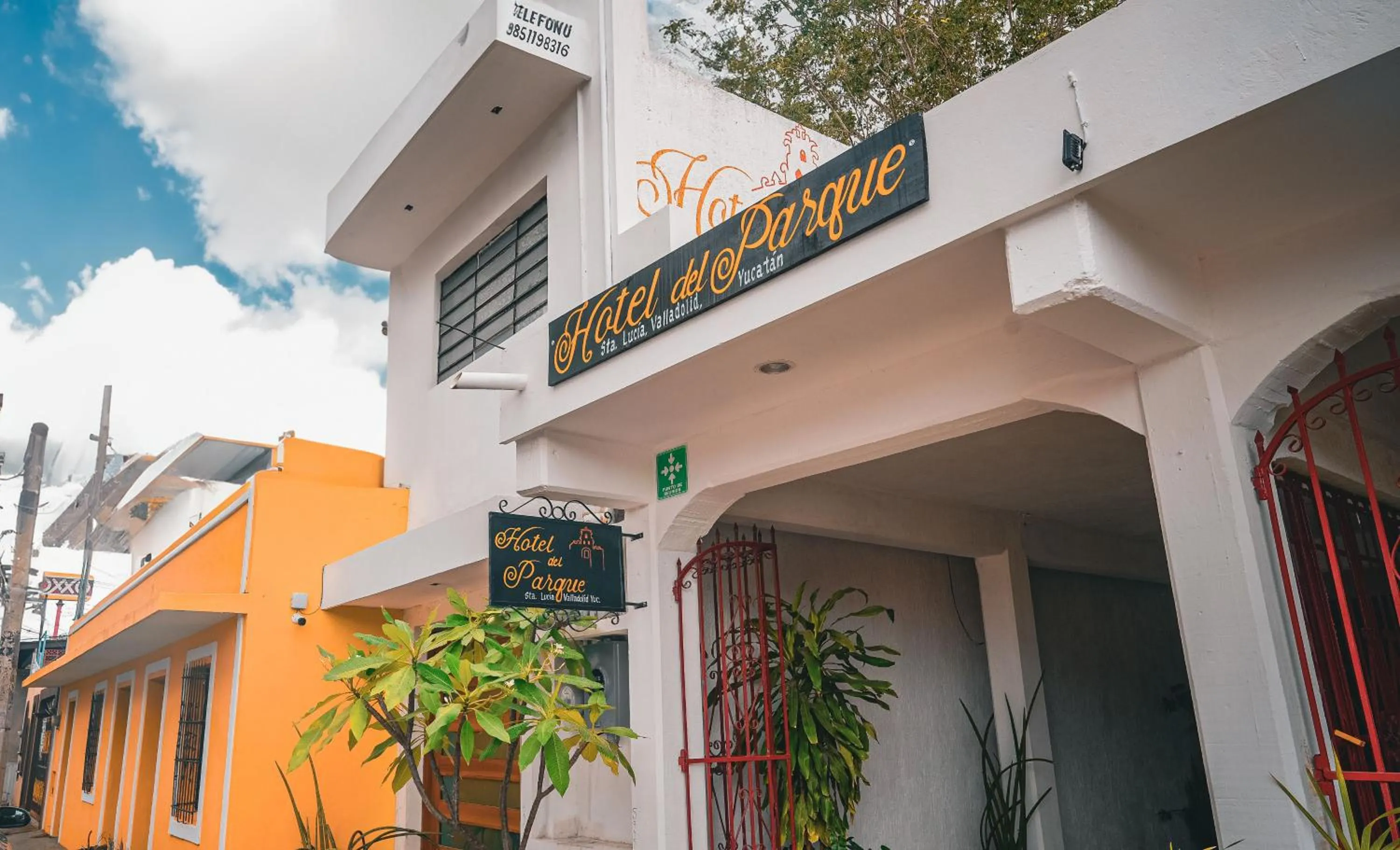 Property building in Hotel del Parque