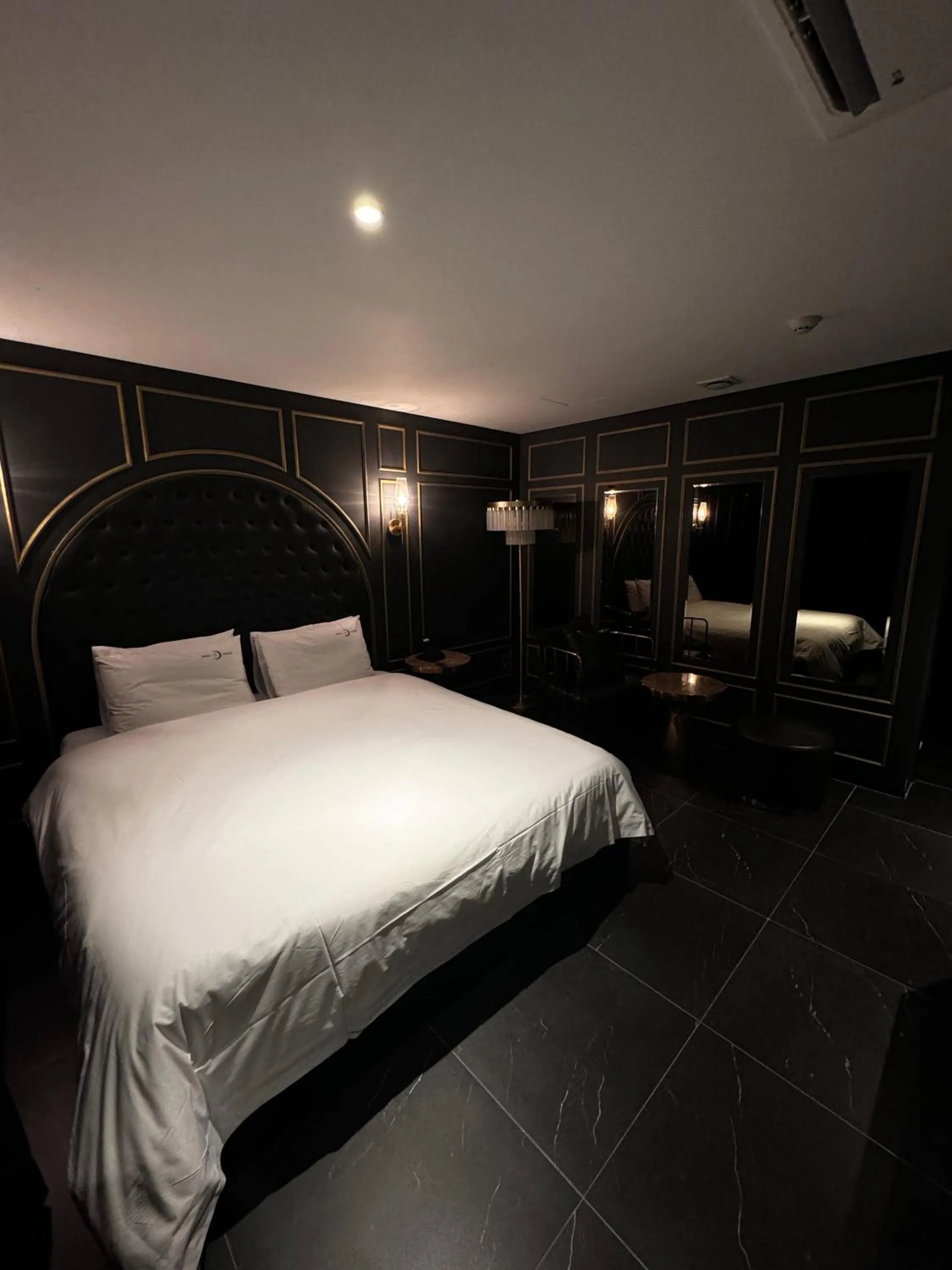 Decorative detail, Bed in Lesign Hotel