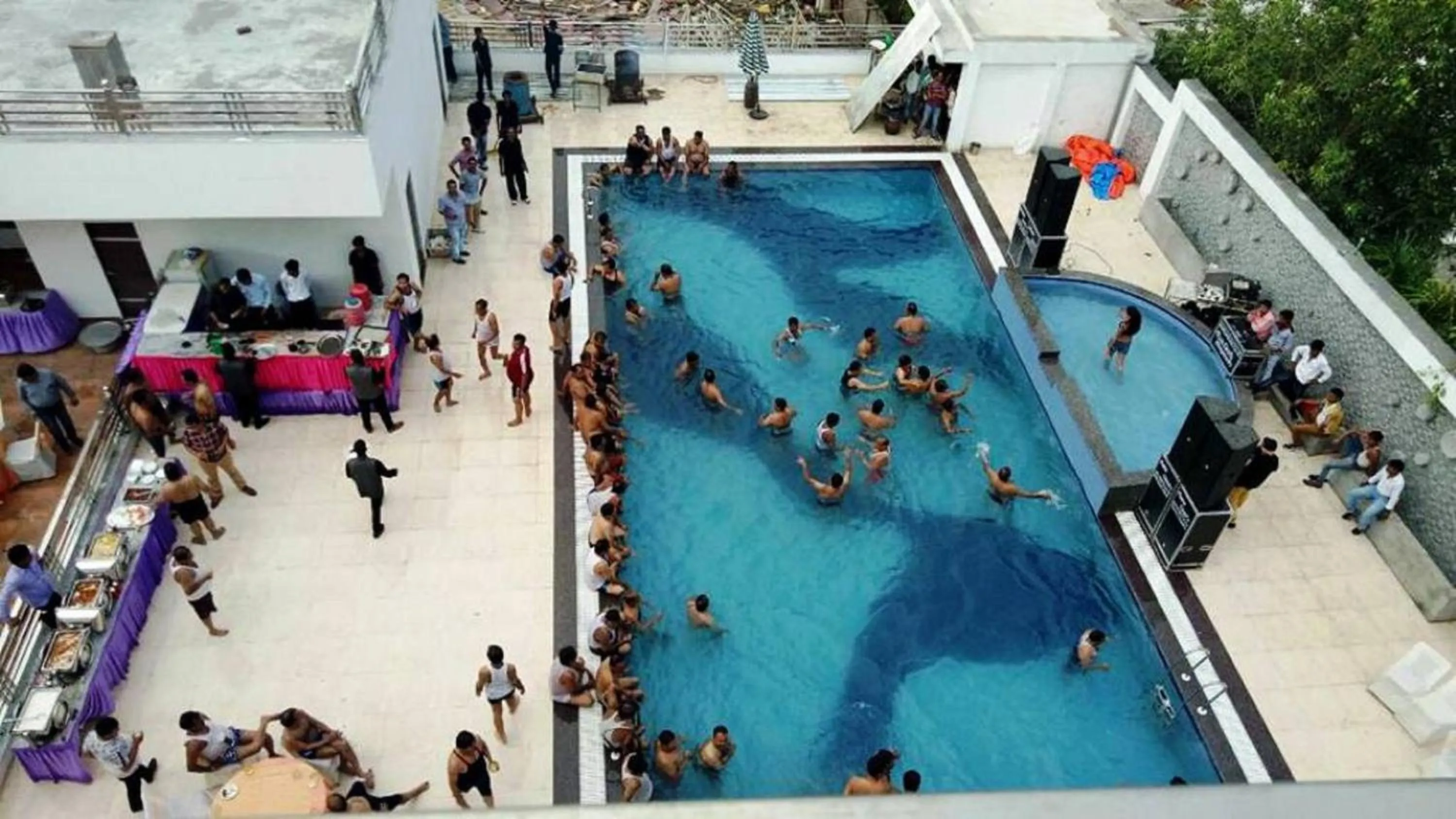 Swimming pool in Rubystone Shiv Vilas Palace