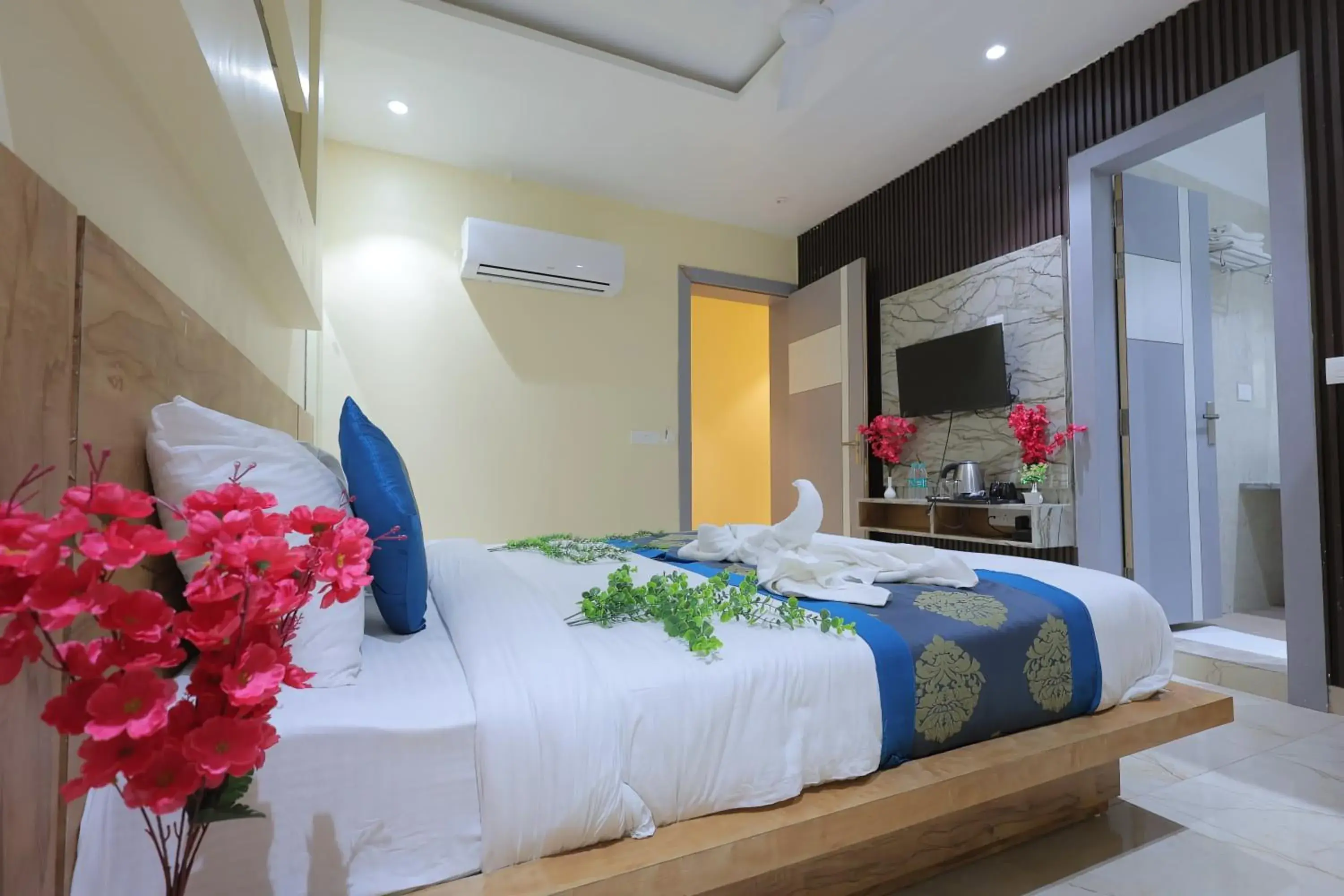 Deluxe Room in Rubystone Shiv Vilas Palace Deluxe Room in Rubystone Shiv Vilas Palace