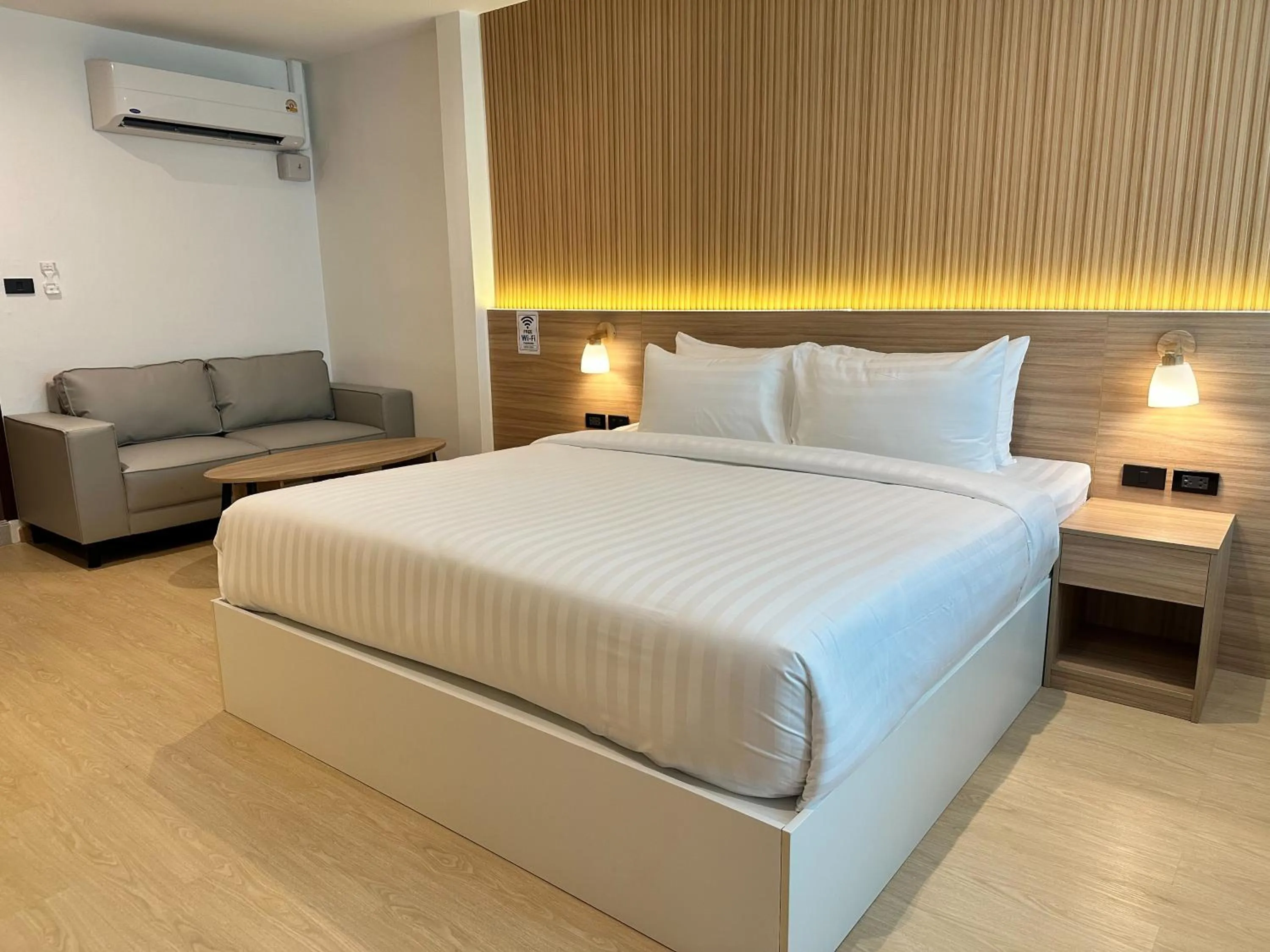 Bed in Winston Hotel