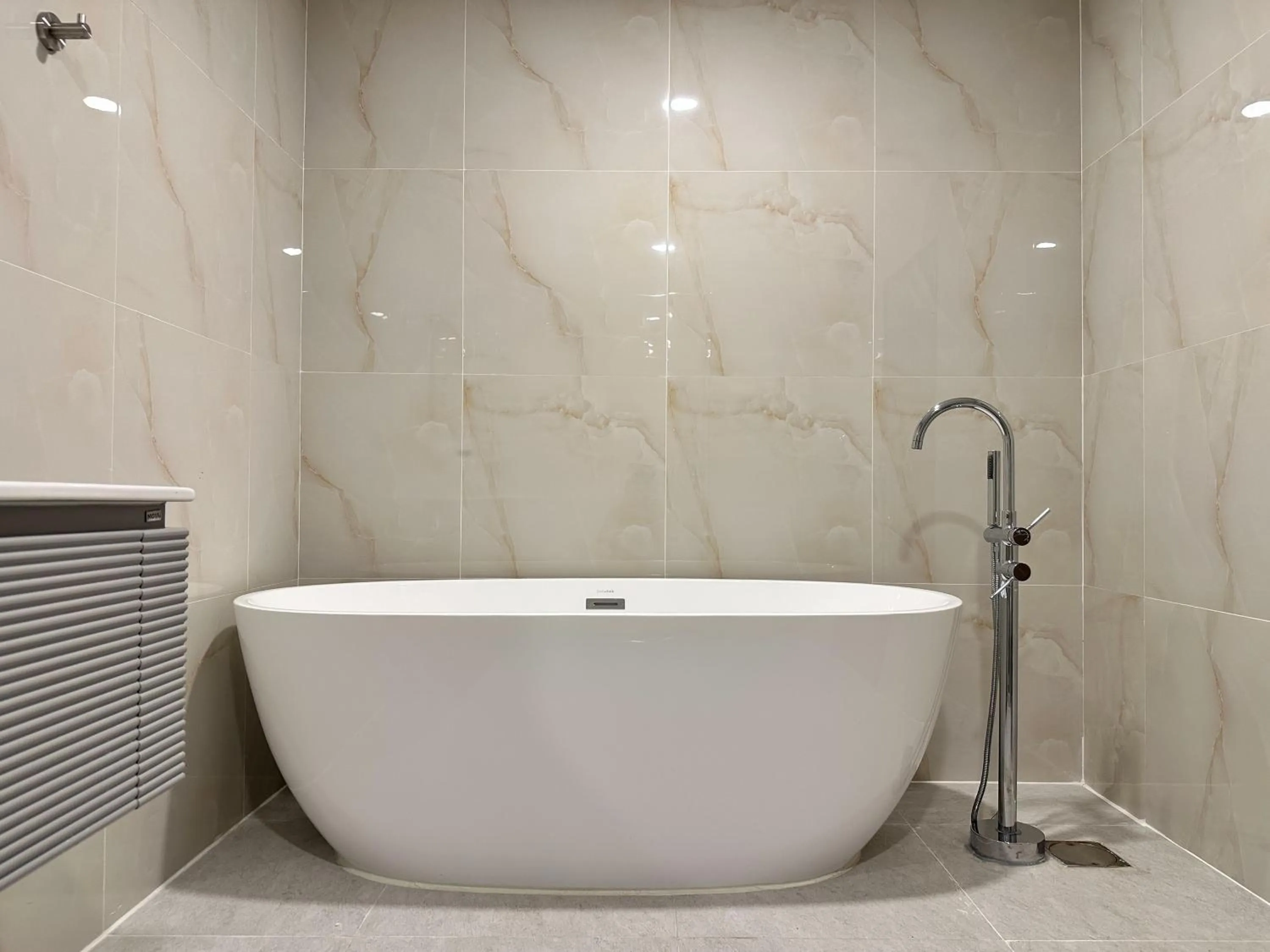 Bathroom in Winston Hotel