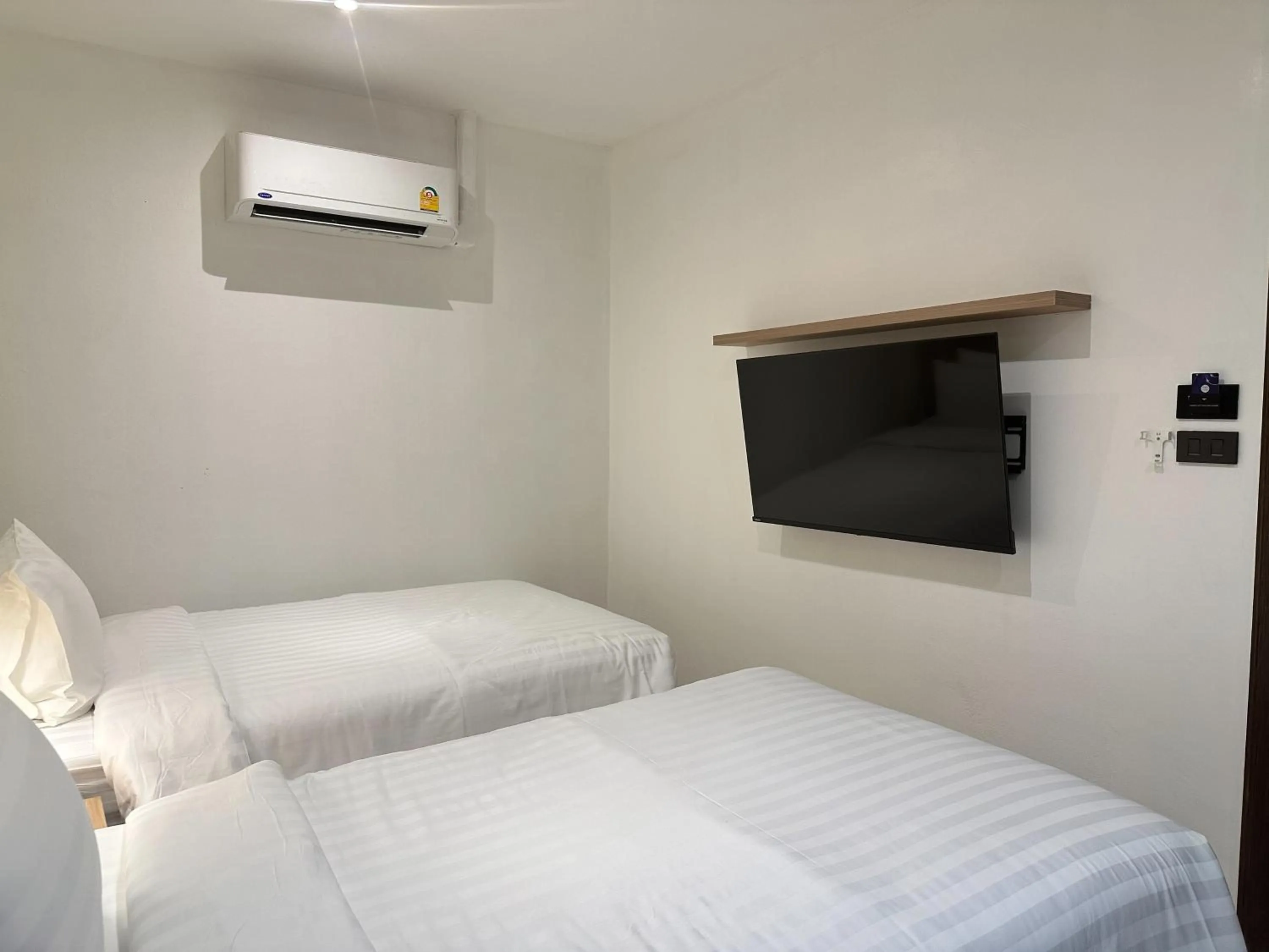 Bed in Winston Hotel