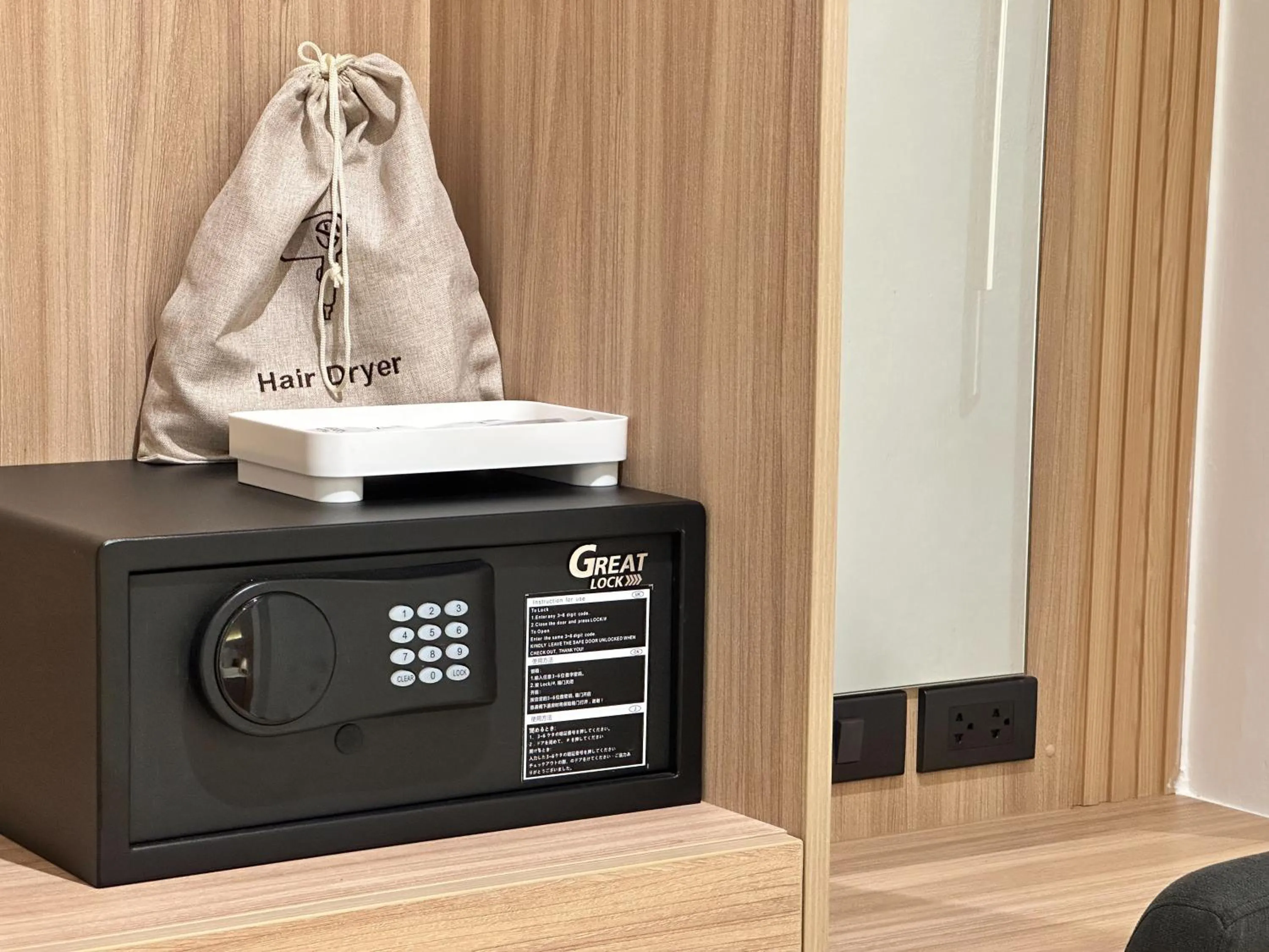 Seating area in Winston Hotel