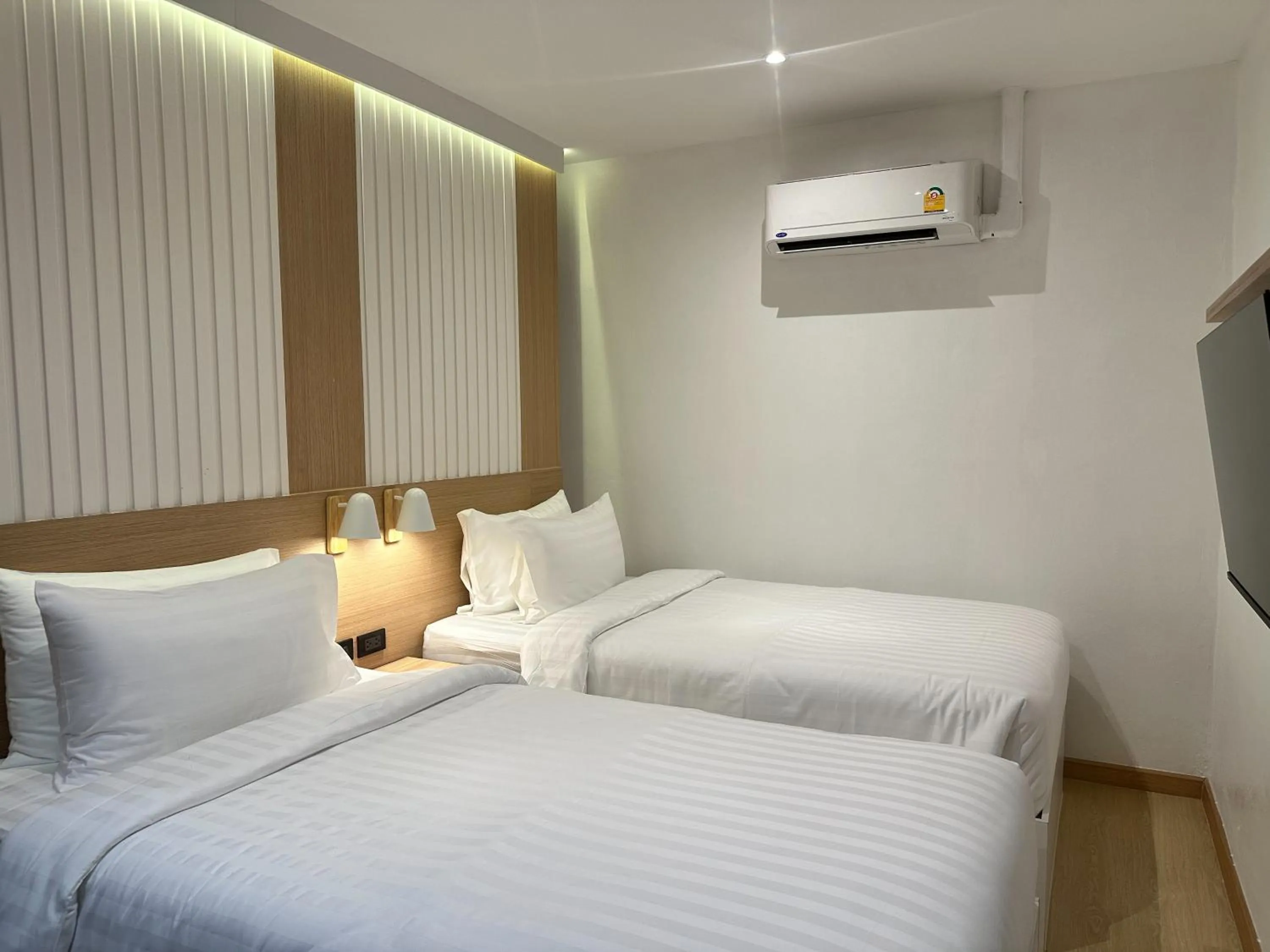 Bed in Winston Hotel