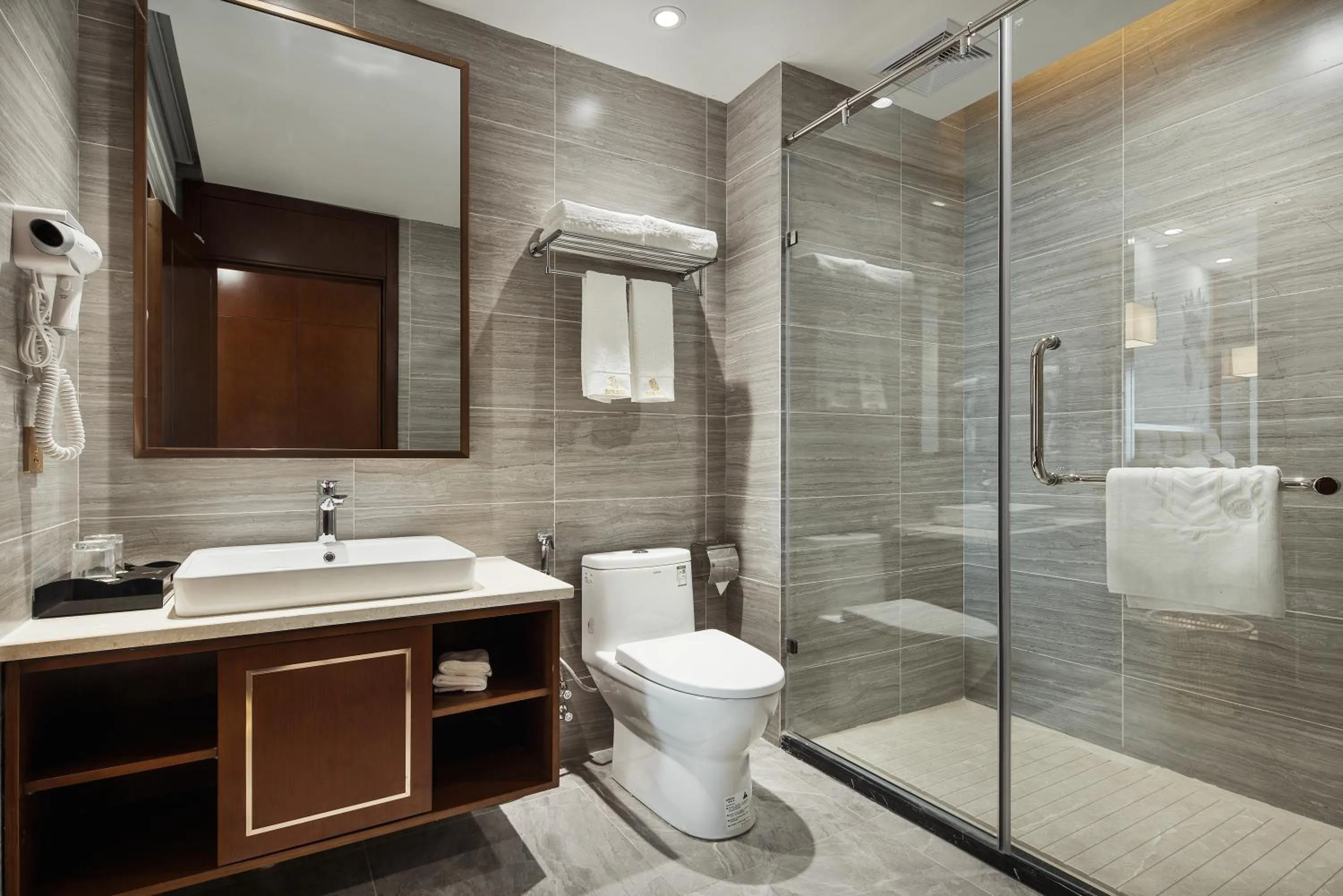 Rose Garden International Hotel