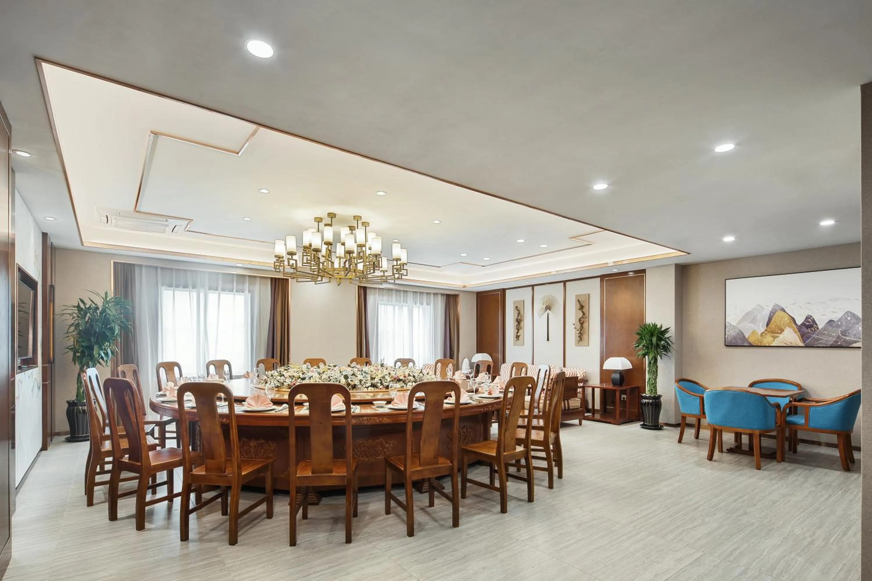 Rose Garden International Hotel