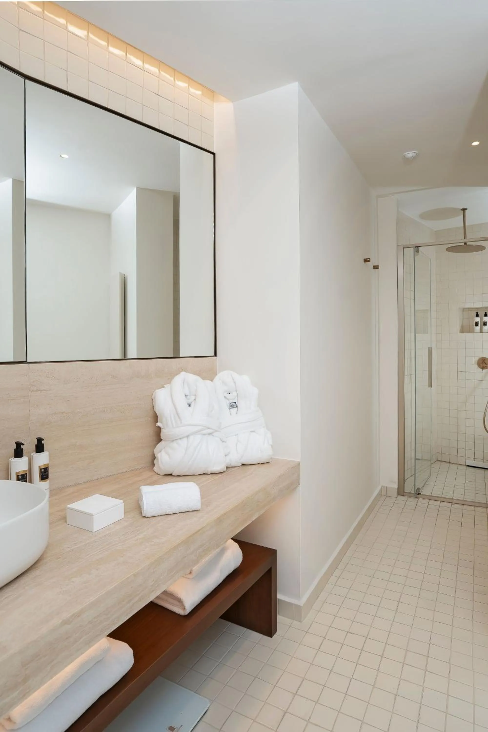 Shower in Villa Certosa