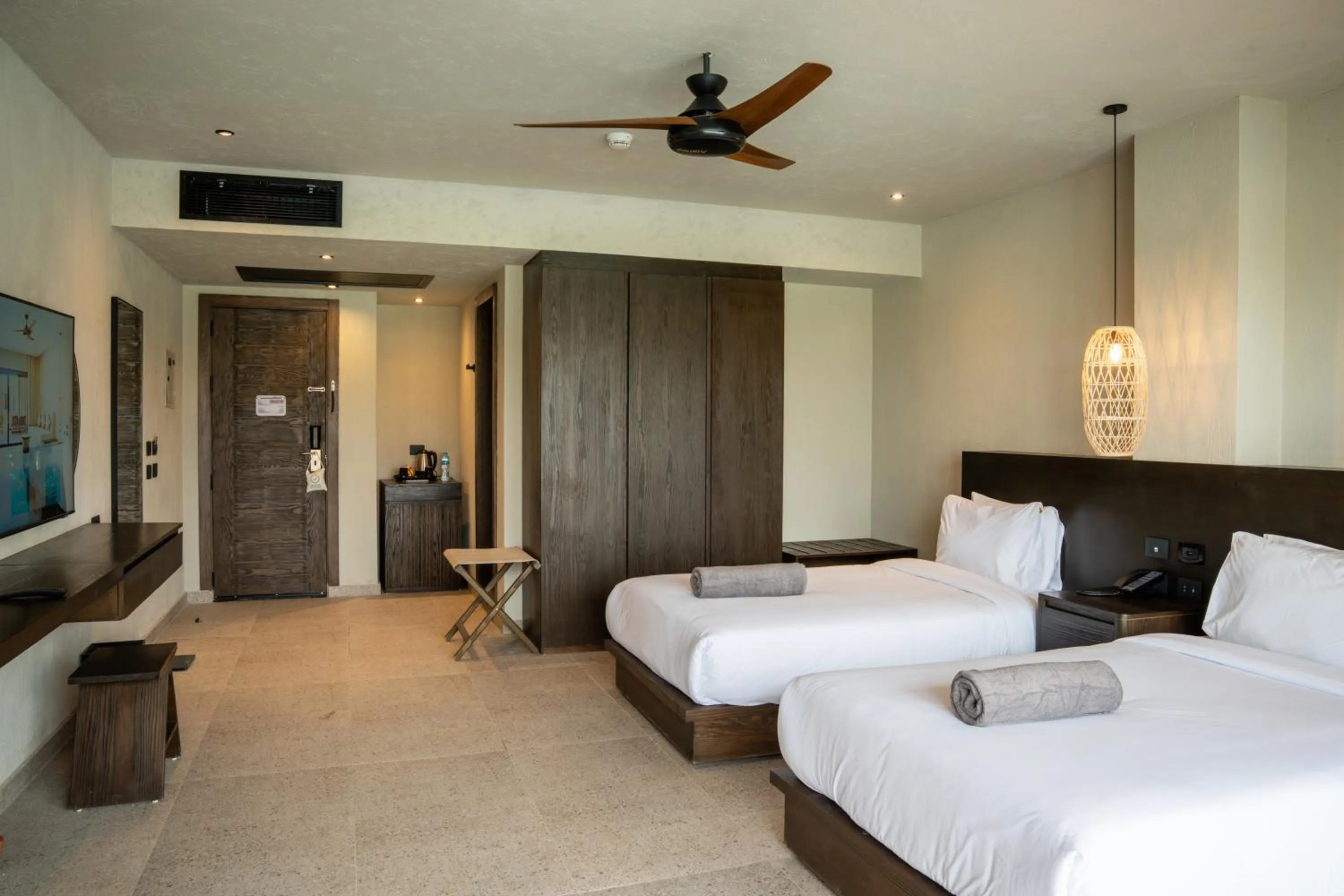Bedroom, Bed in Sentido Naga Bay - Adults friendly