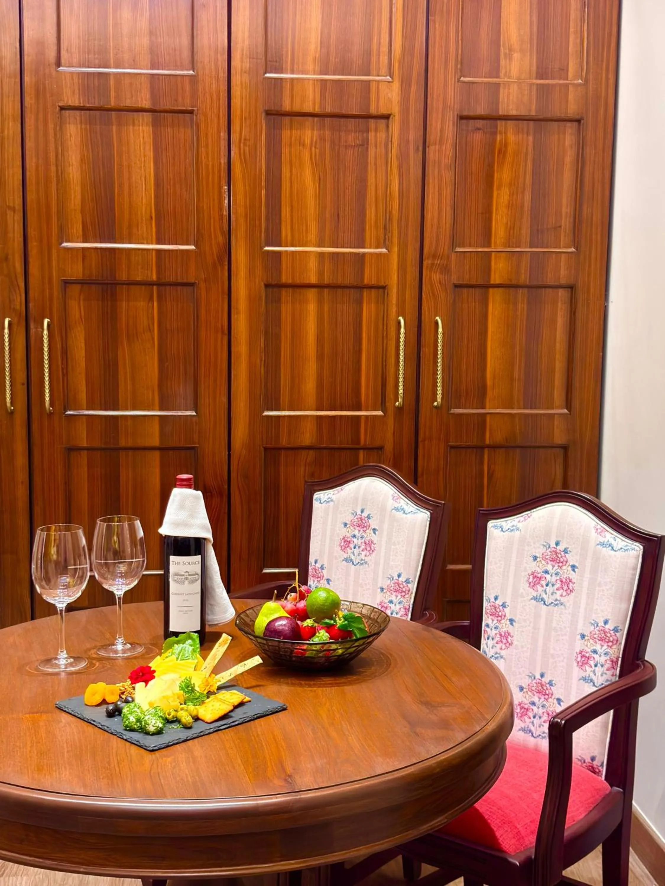 Dining area in Fountain, Mahabaleshwar - IHCL SeleQtions