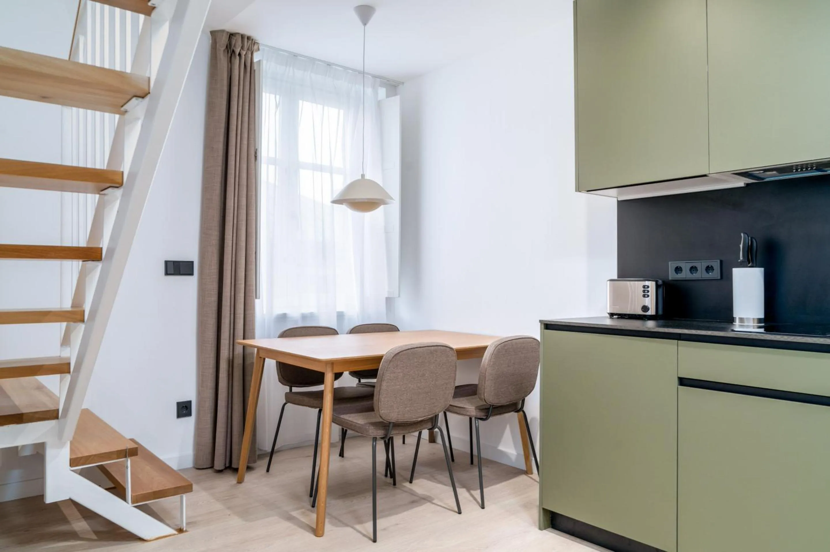 Kitchen or kitchenette in Limehome Santiago de Compostela