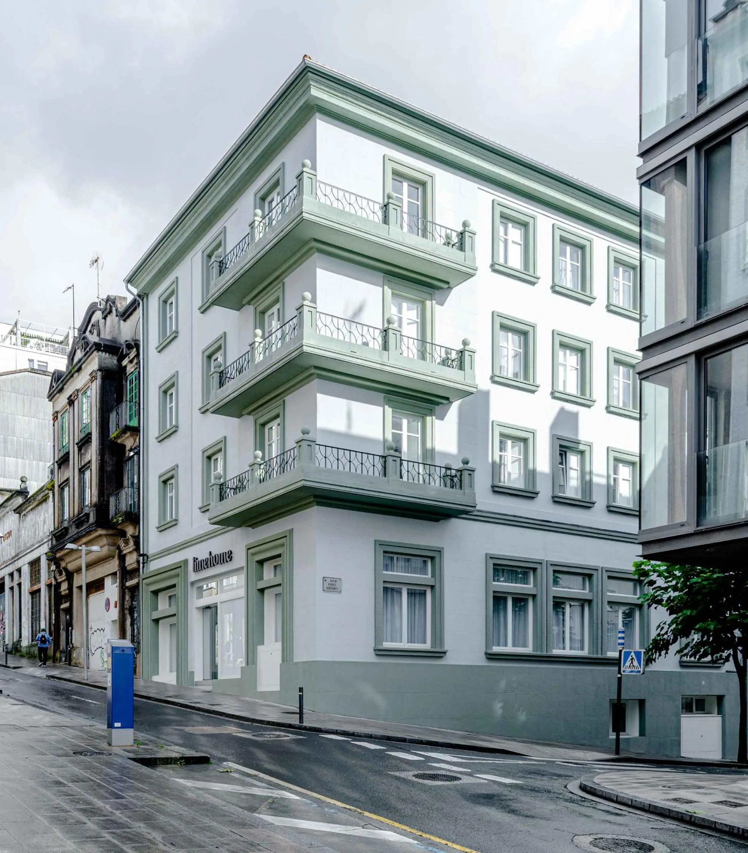 Property building in Limehome Santiago de Compostela