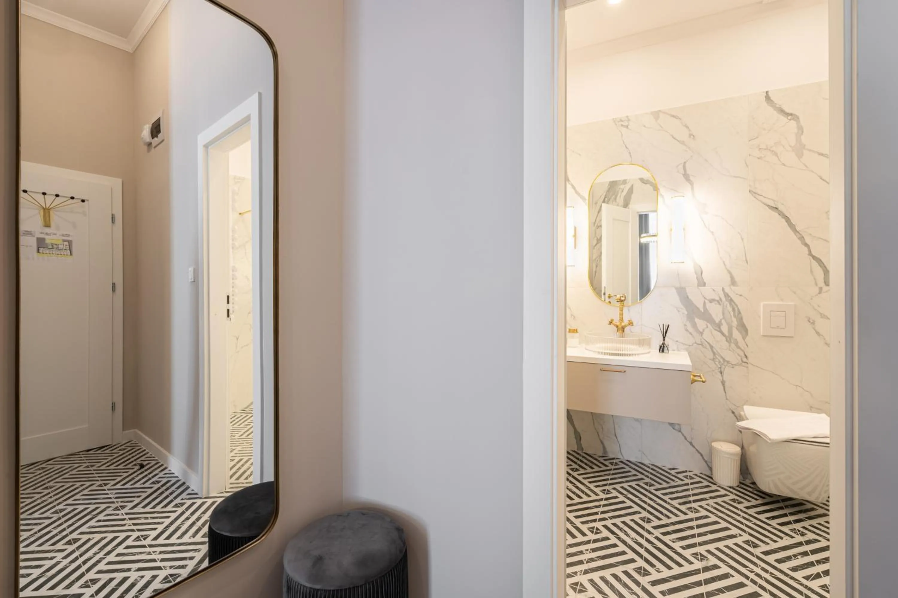 Shower in Timeless Boutique Suites by BQA