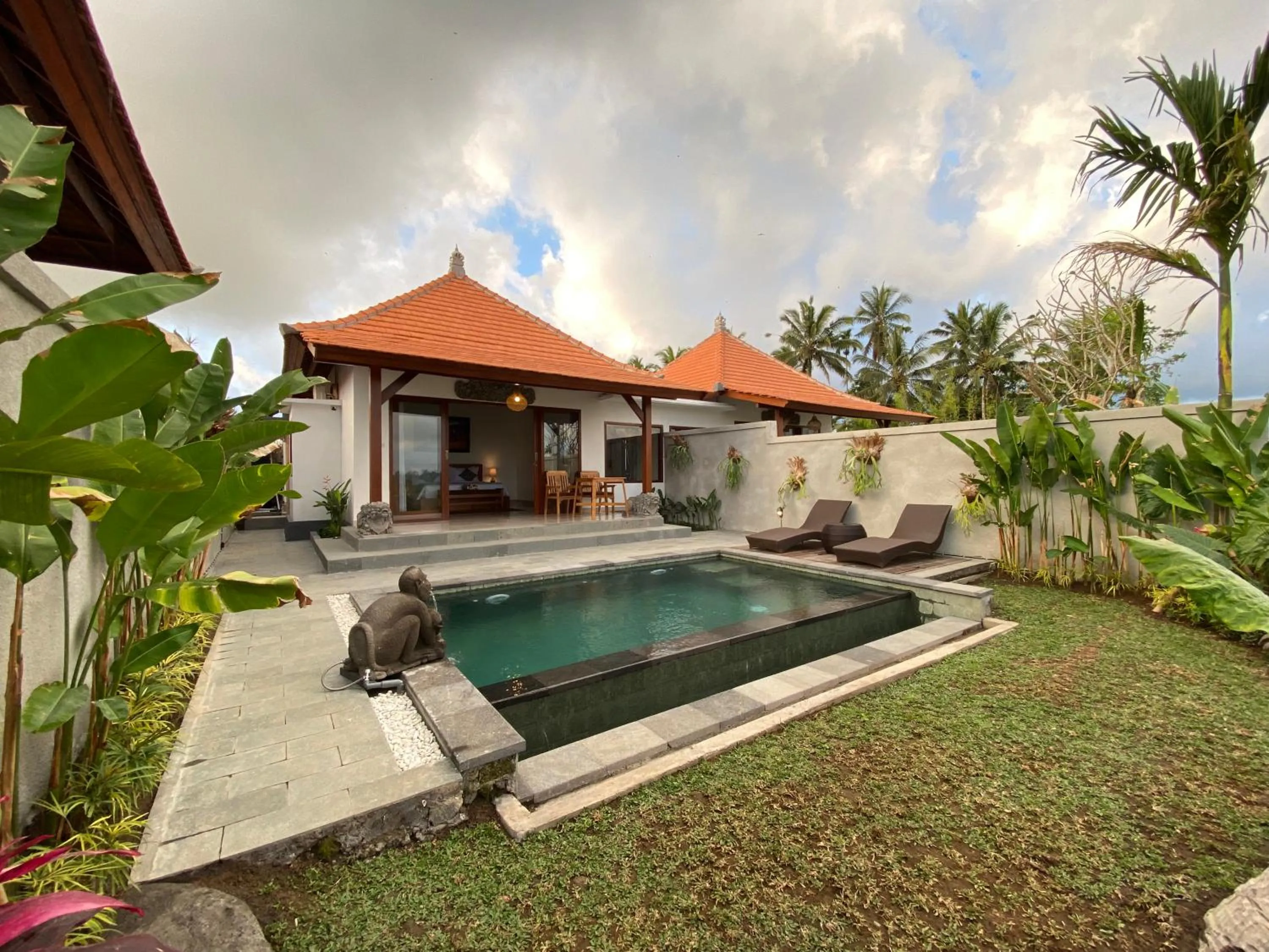 Area and facilities in Kaki Uma Villa