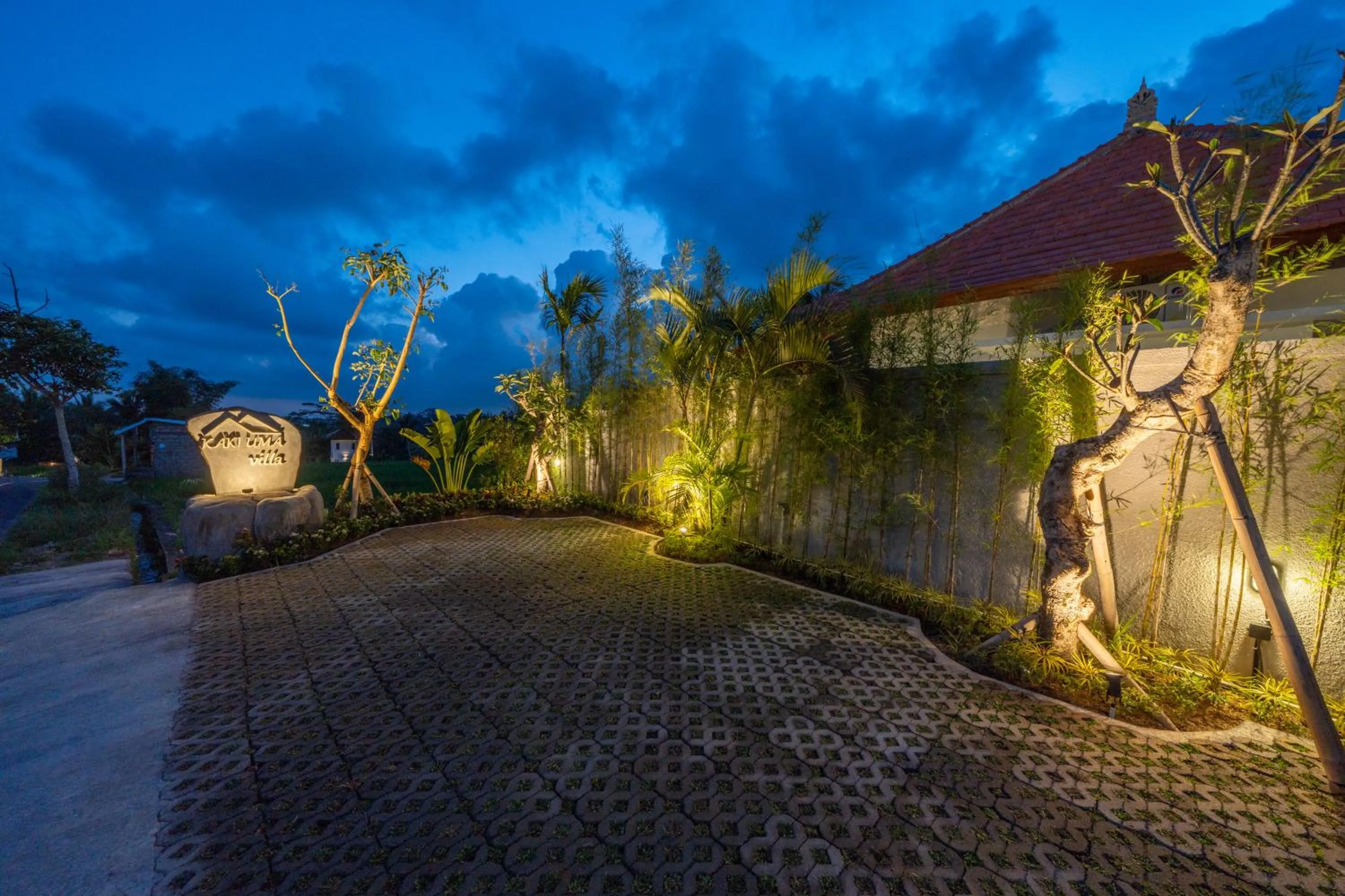 Night in Kaki Uma Villa