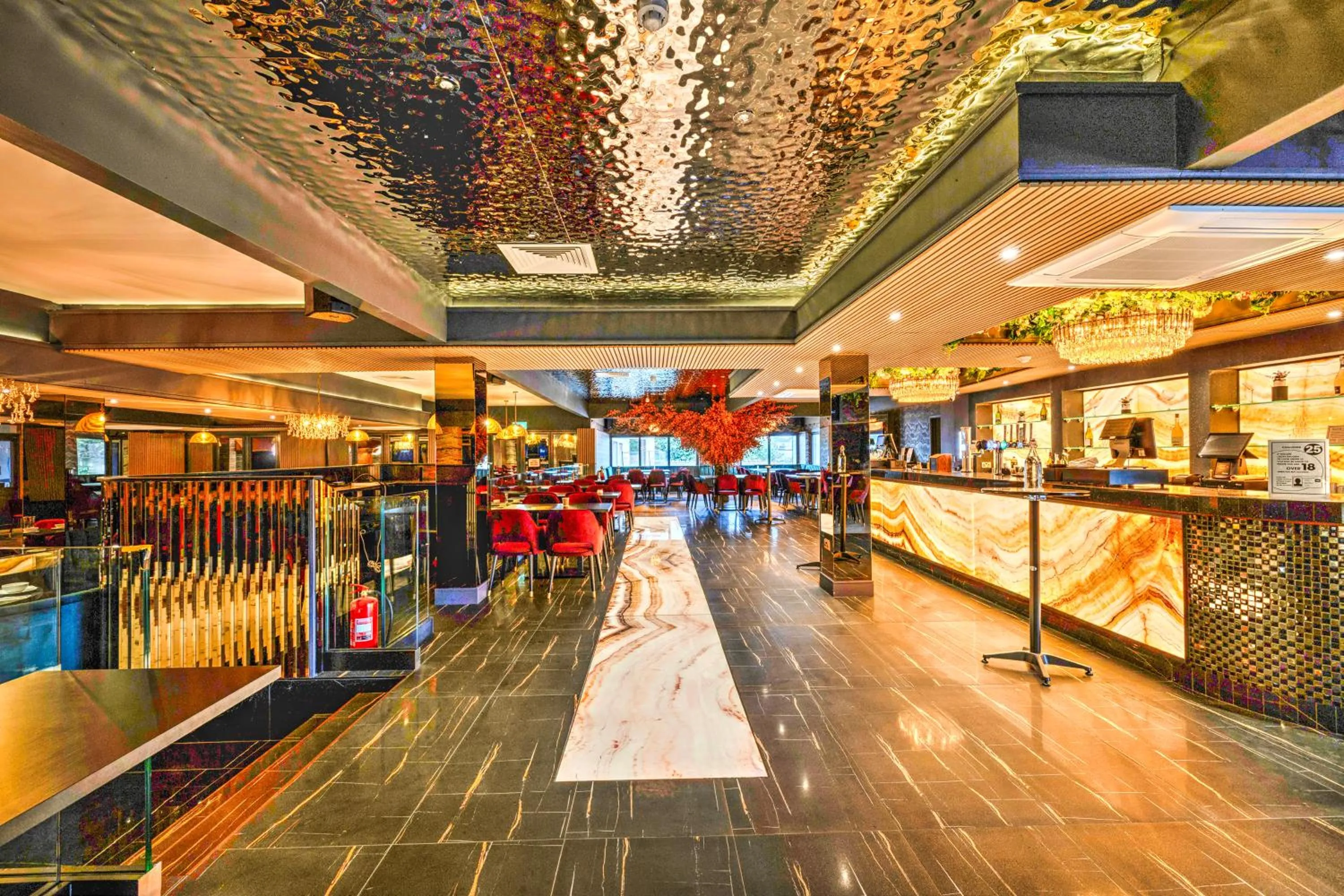 Restaurant/places to eat in Palms Hotel & Retreat By Palette London Romford