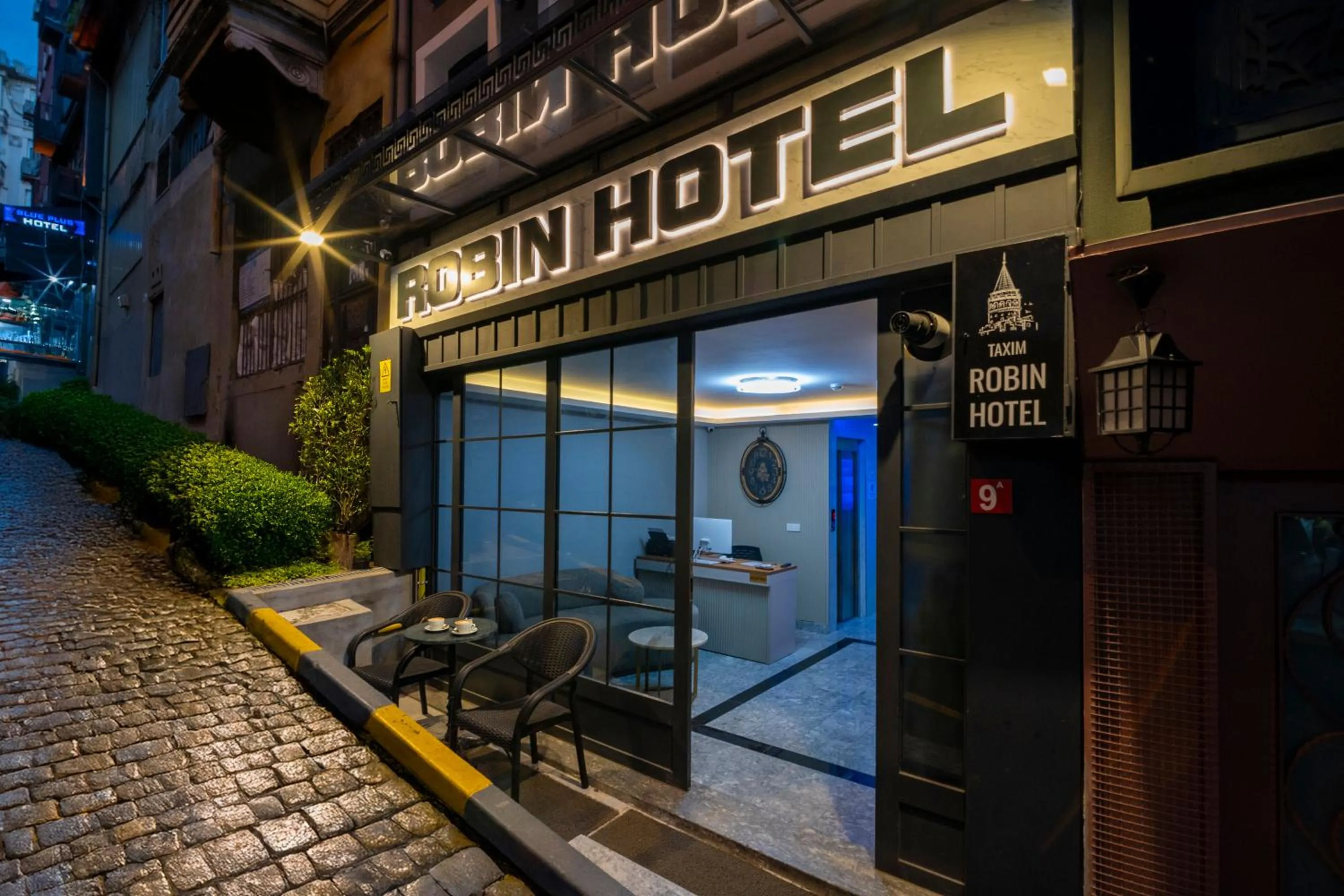 Property building in Robin Hotel