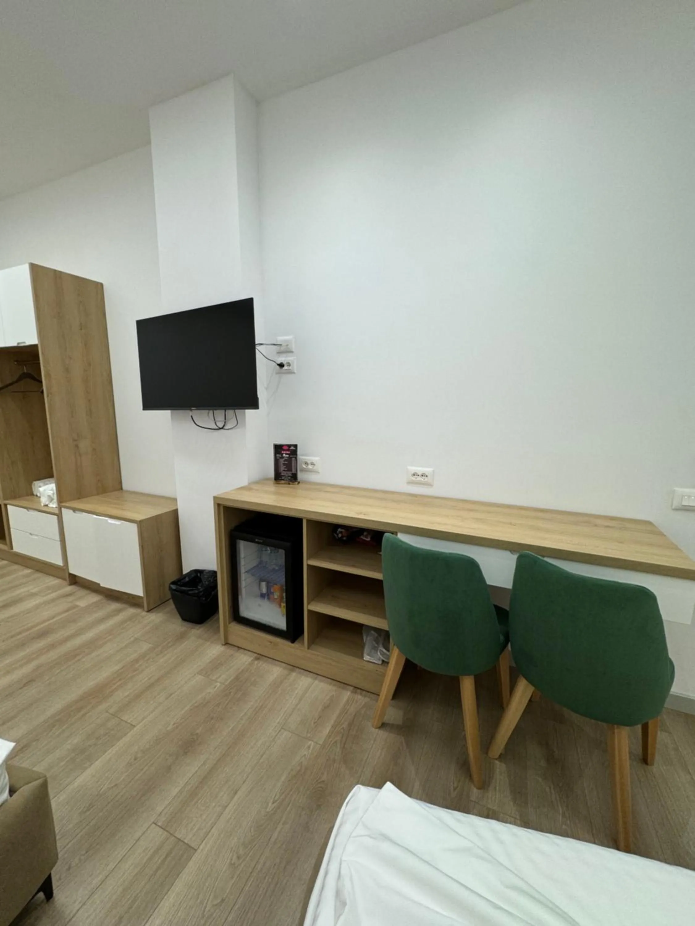 Communal lounge/ TV room in Hotel Panorama & Spa Elbasan