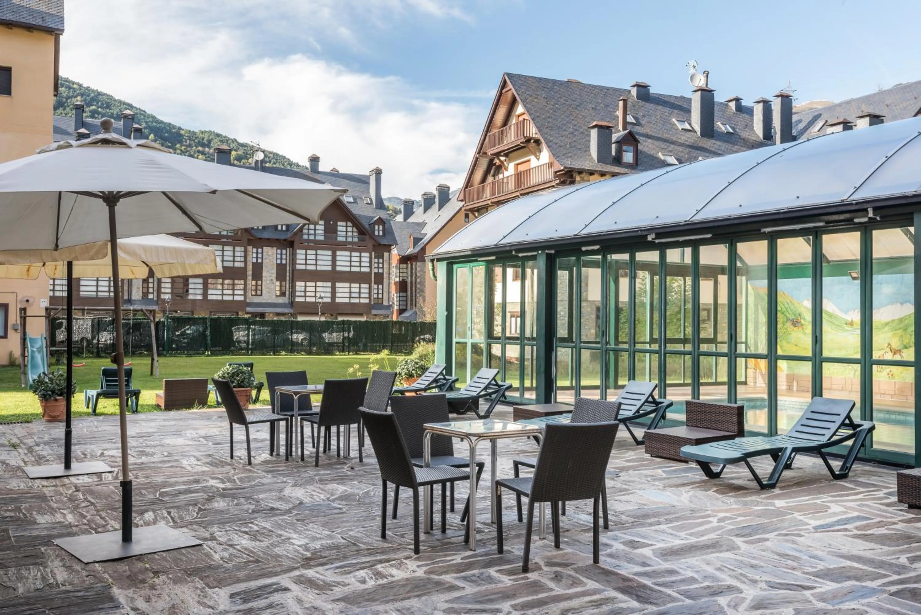 Garden in El Refugio de Aran Vielha Aparthotel