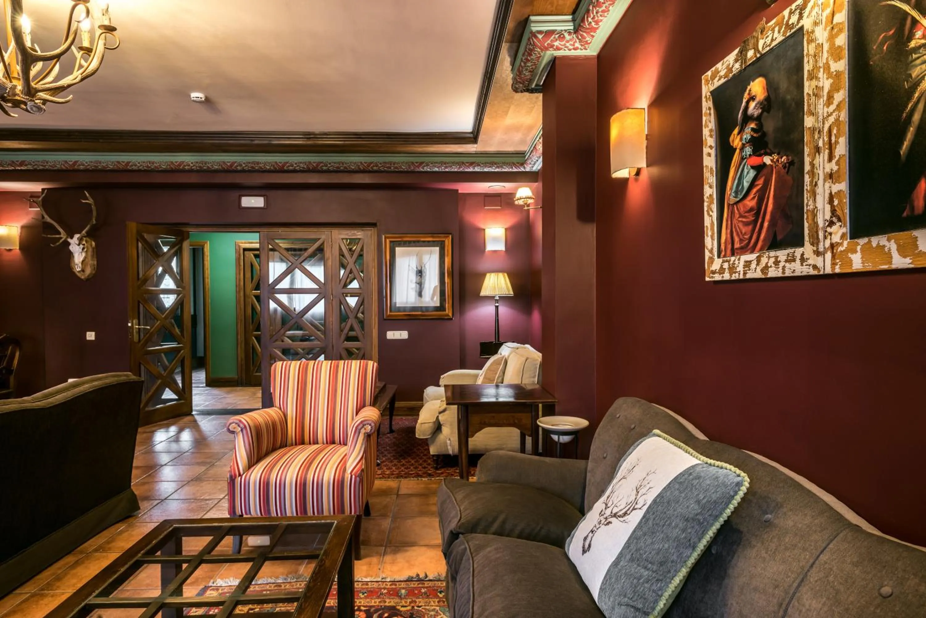 Communal lounge/ TV room in El Refugio de Aran Vielha Aparthotel