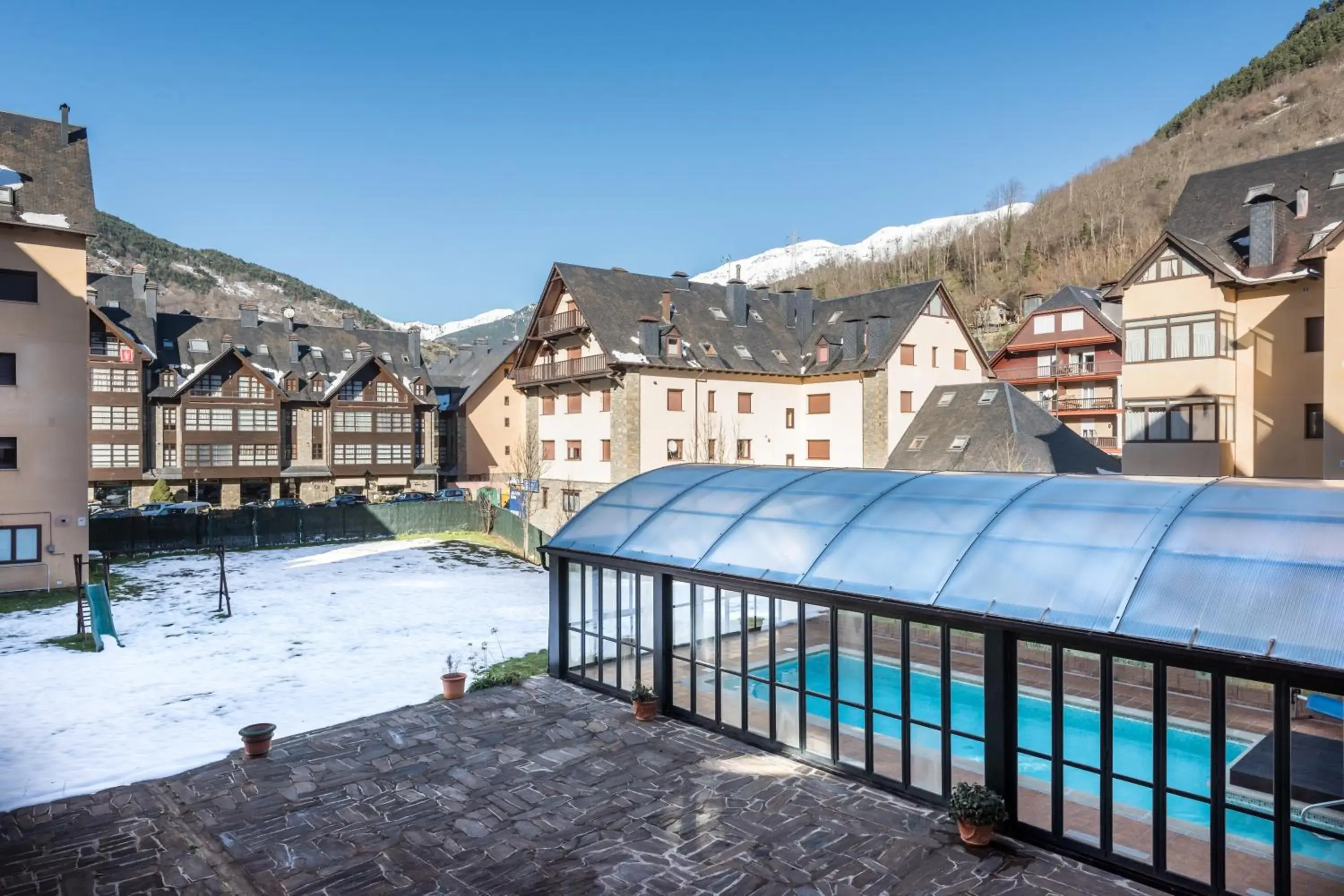 Apartment (2 Adults) with access to swimming pool in El Refugio de Aran Vielha Aparthotel Apartment (2 Adults) with access to swimming pool in El Refugio de Aran Vielha Aparthotel