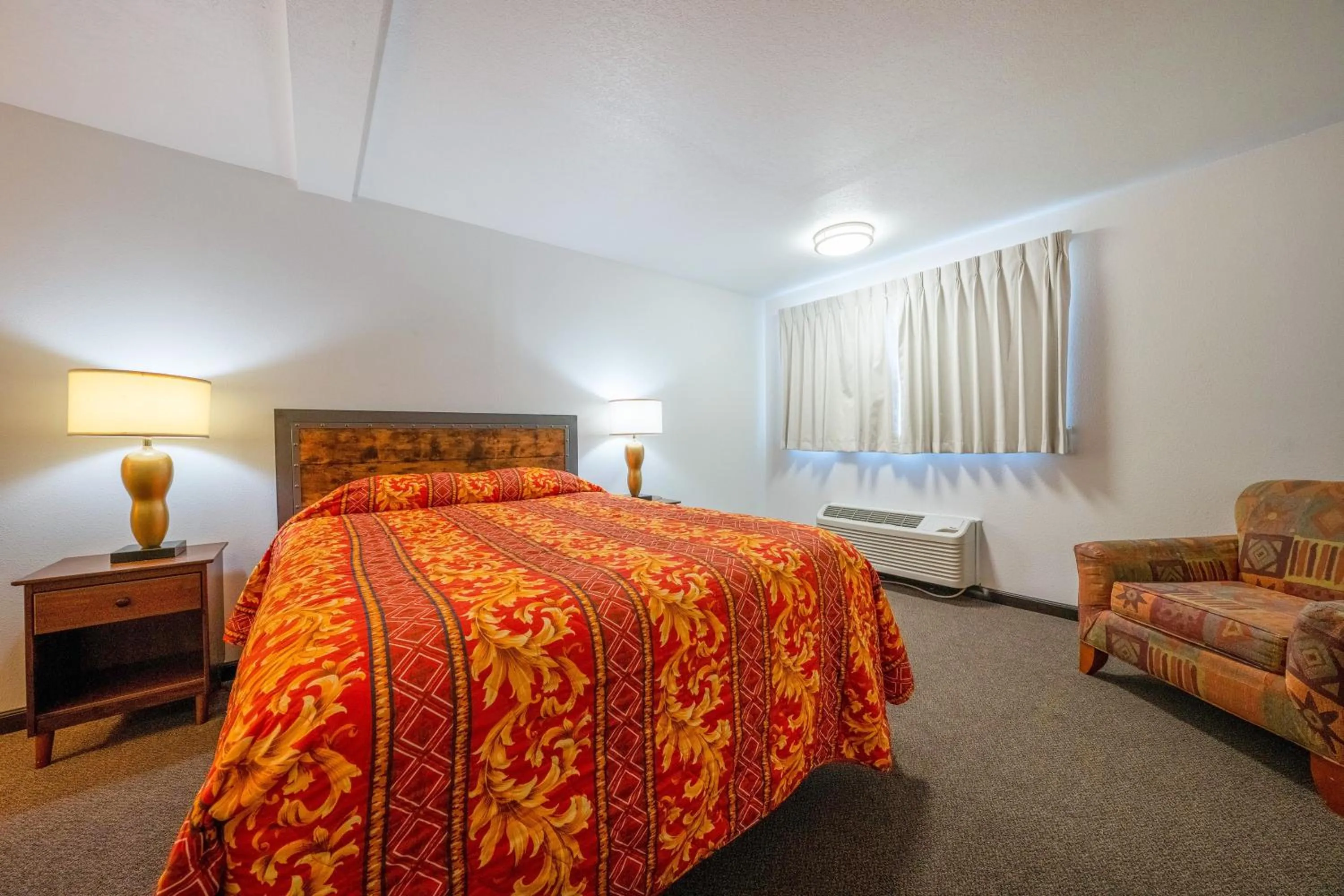 Bedroom, Bed in Unicorn Inn by OYO Portland