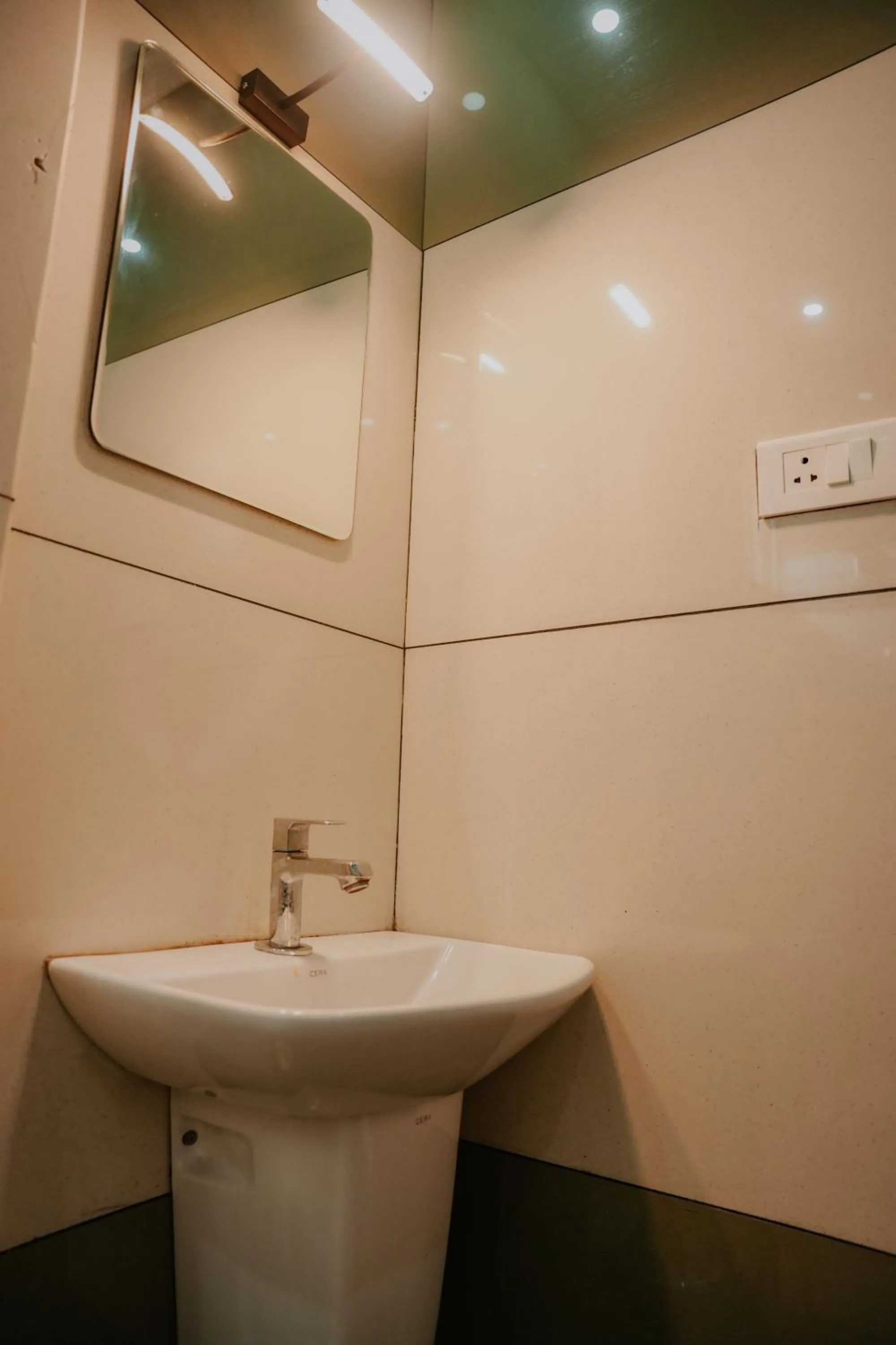 Bathroom in Makkiyil Residency