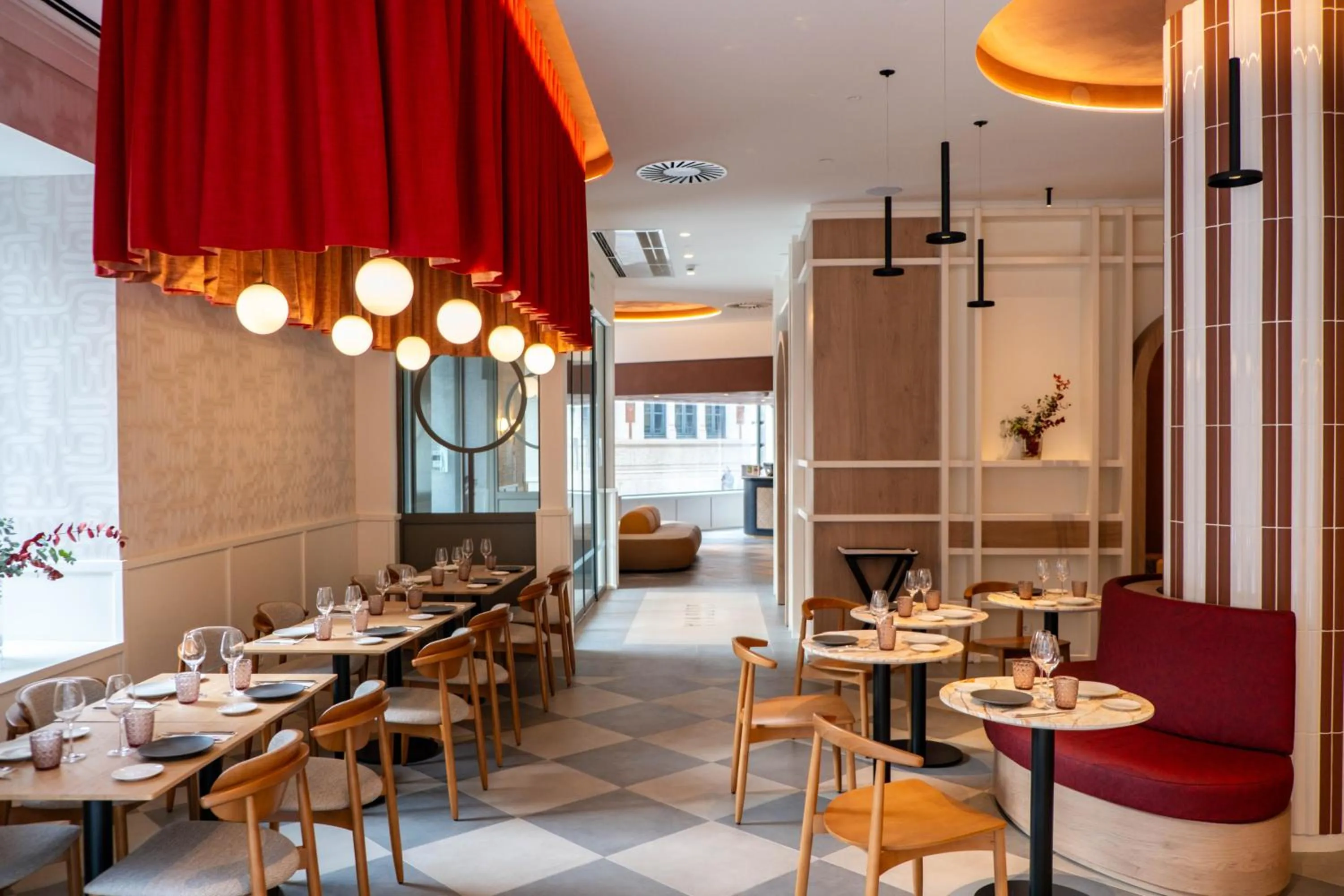 Restaurant/places to eat in Hotel Ultonia