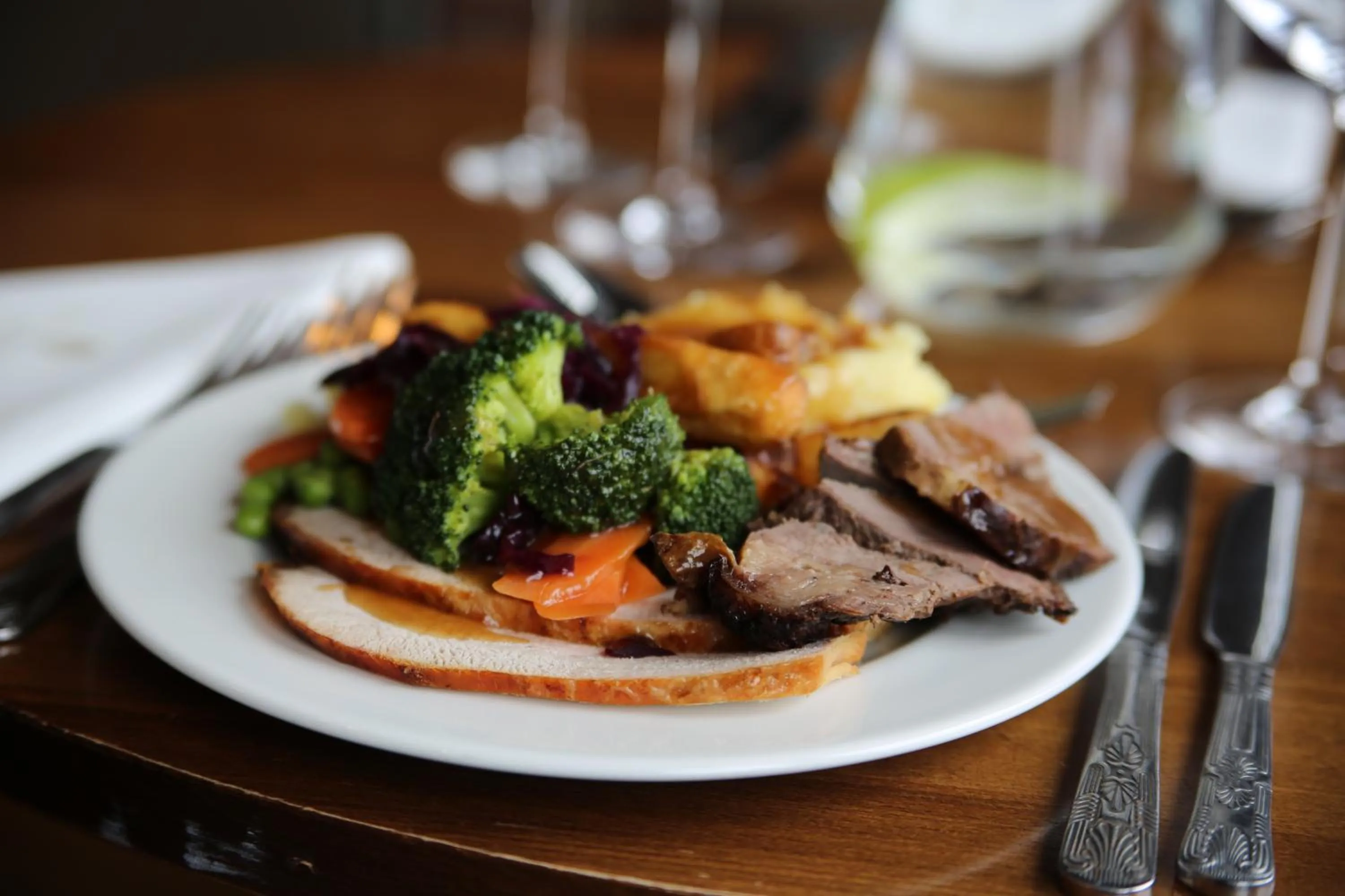 Food and drinks in Old Thorns Hotel & Resort