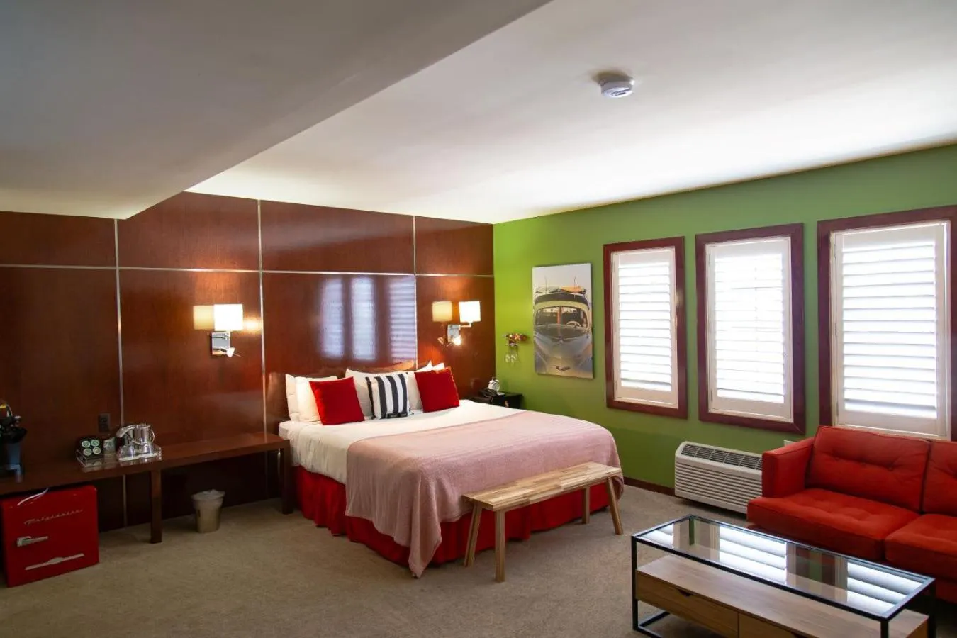 Bed in Daddy O Hotel