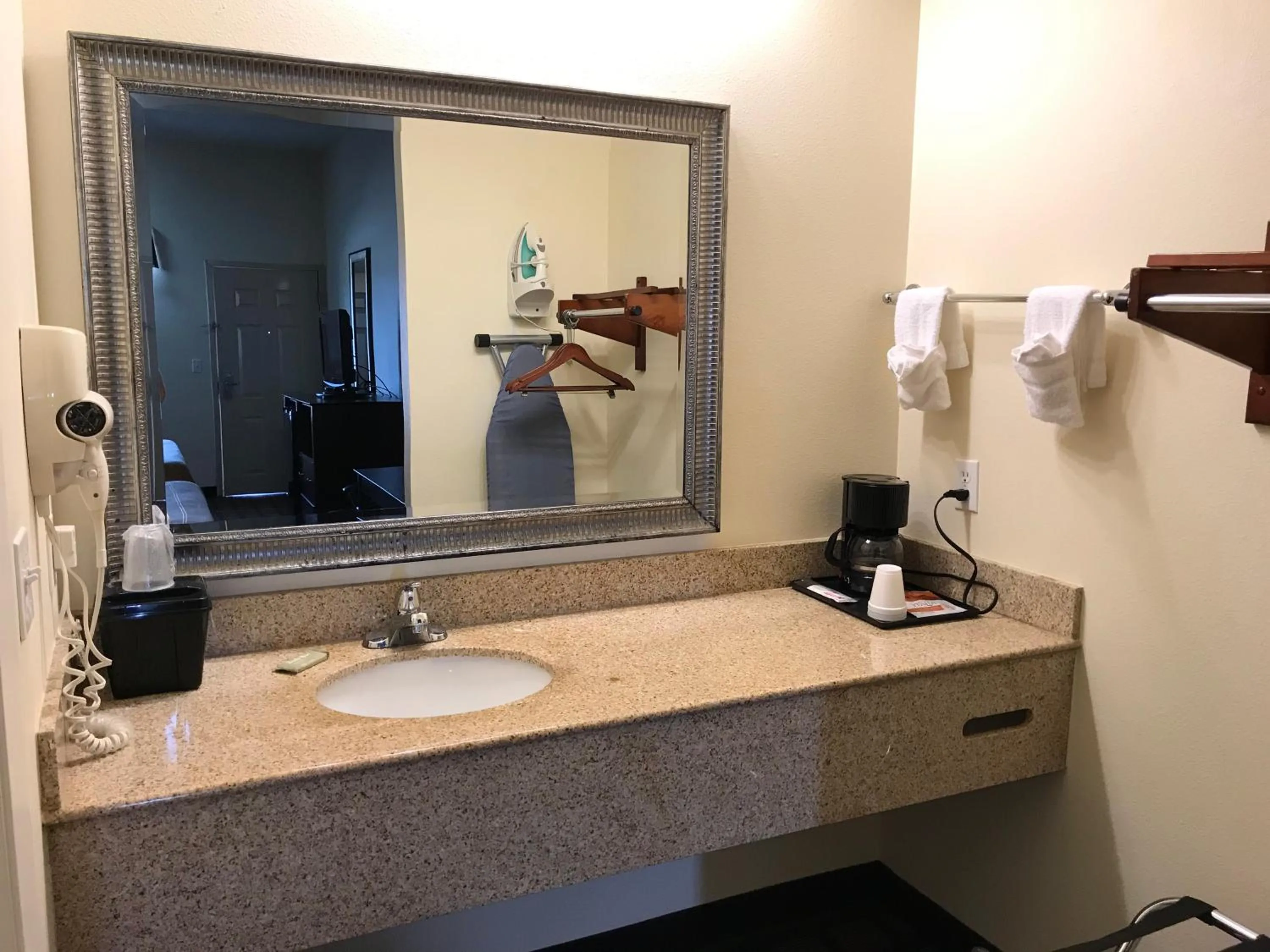 Executive Inn and Suites