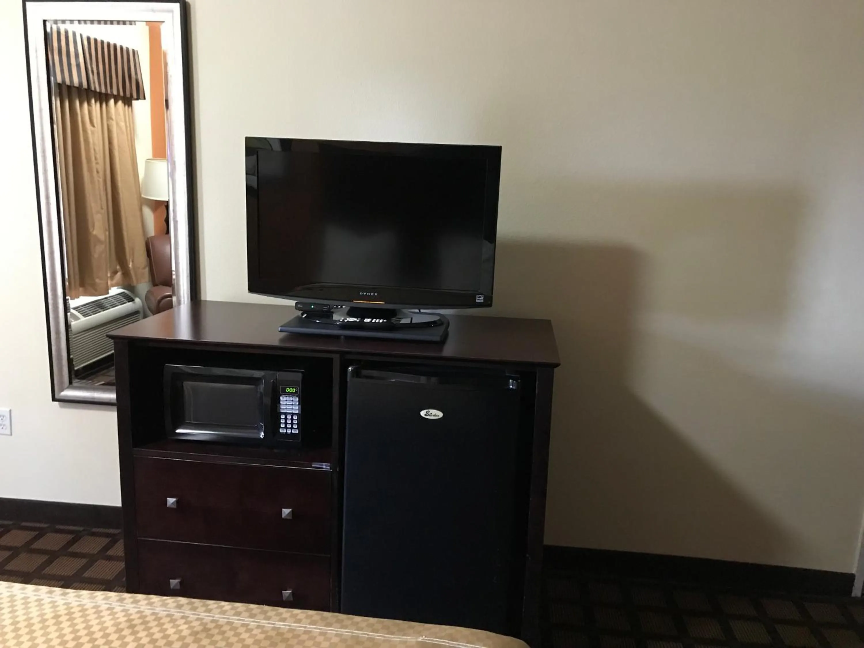 Executive Inn and Suites