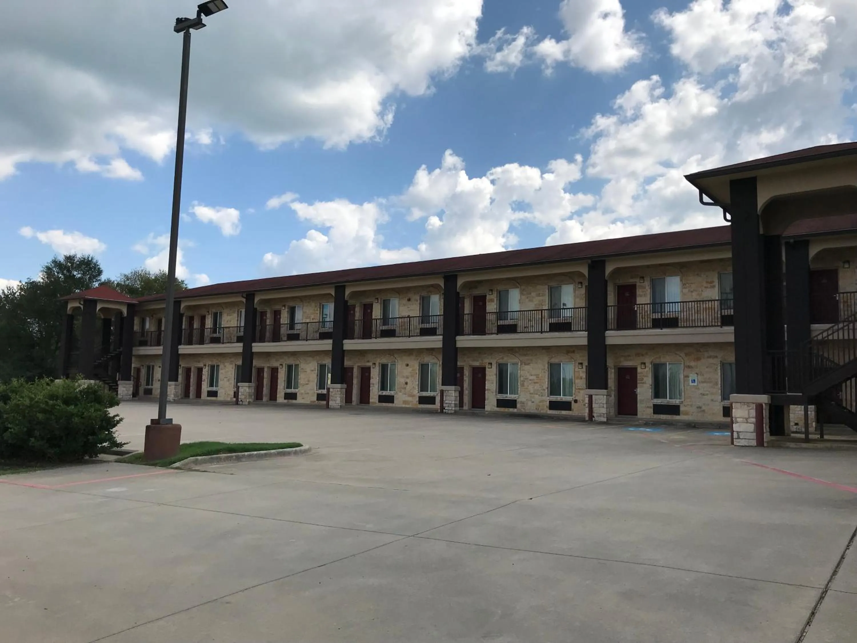 Executive Inn and Suites