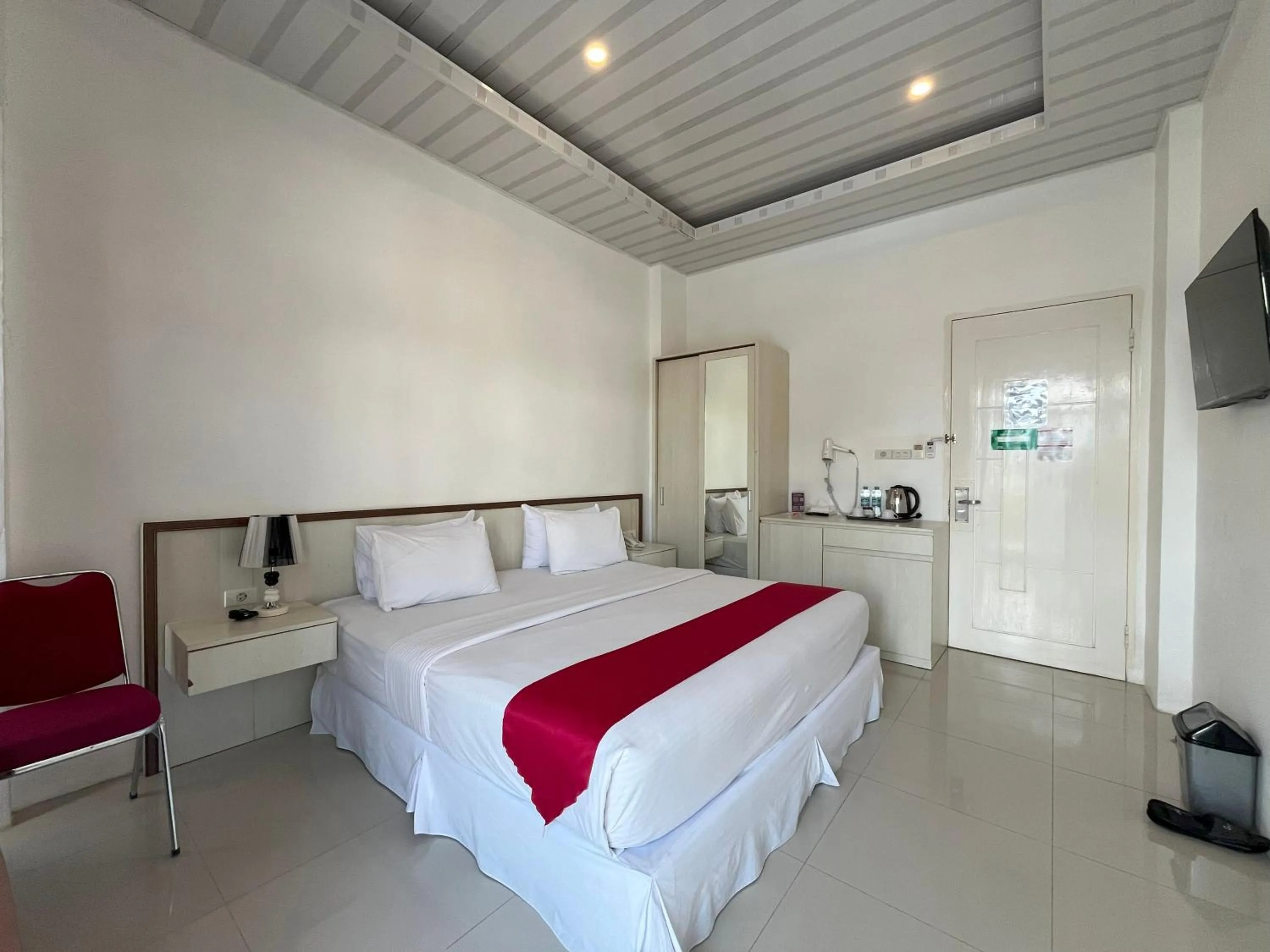 Bed in Grand Tamaro Hotel