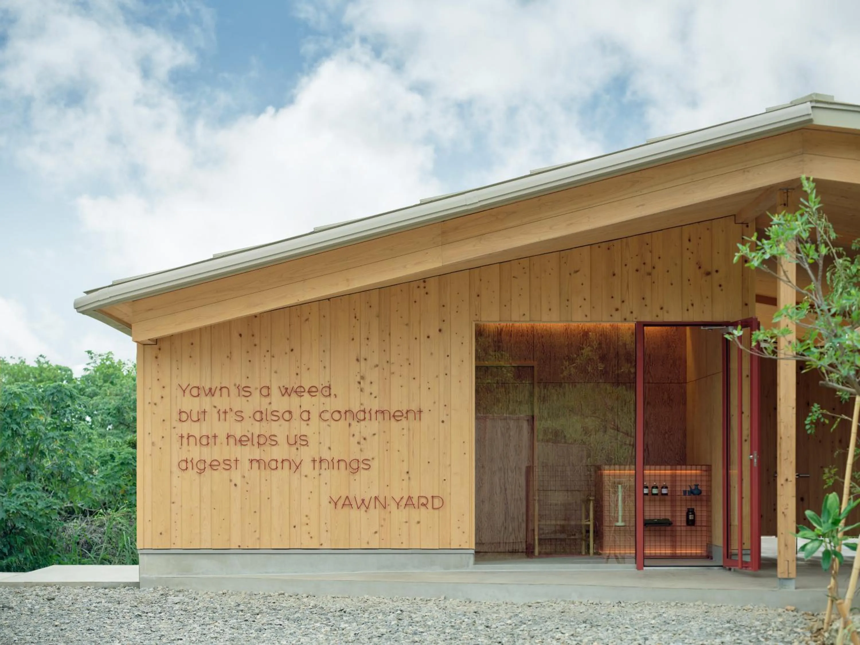 Property building in YAWN YARD Kouri Island