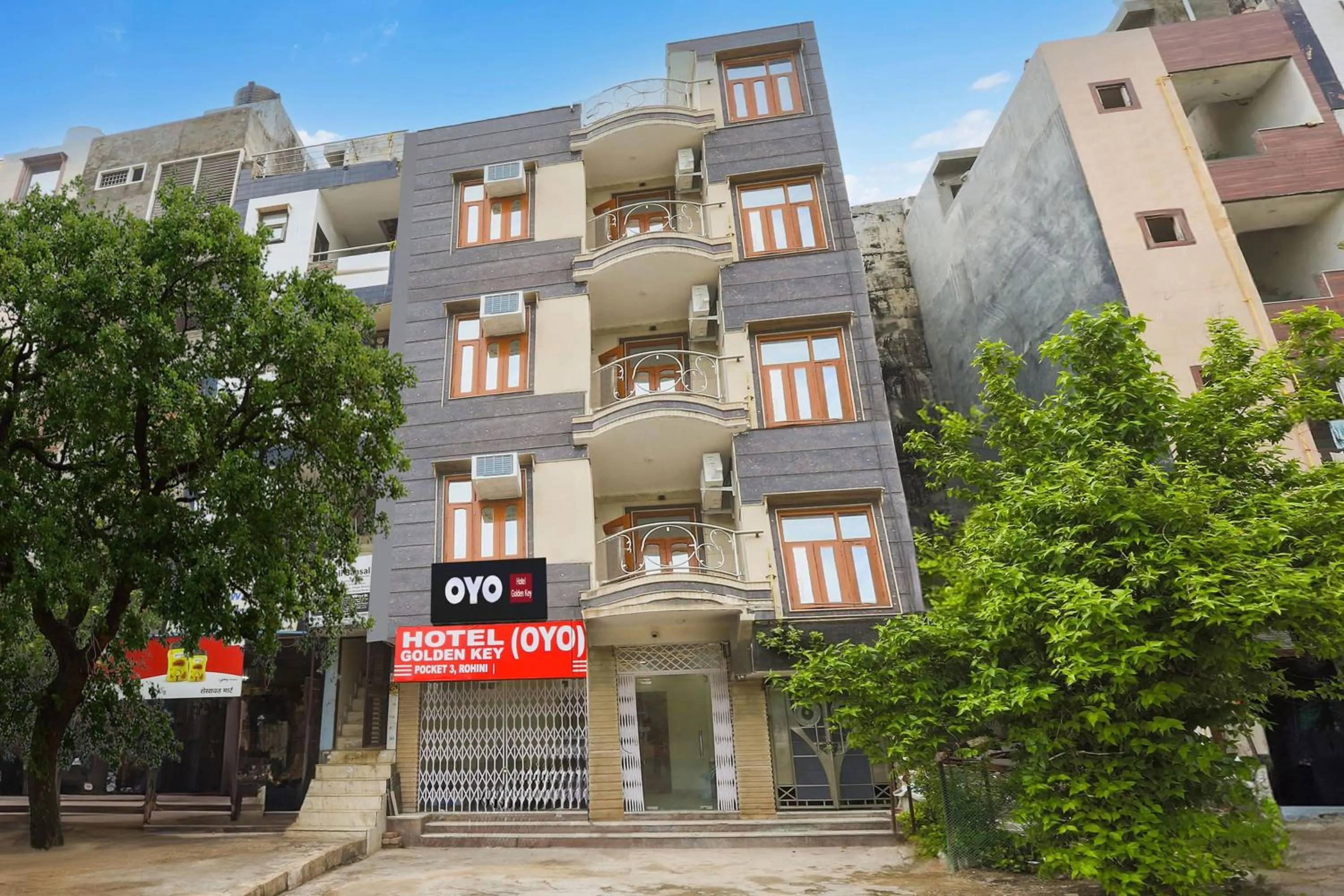 Facade/entrance in Hotel O Golden Key Rohini