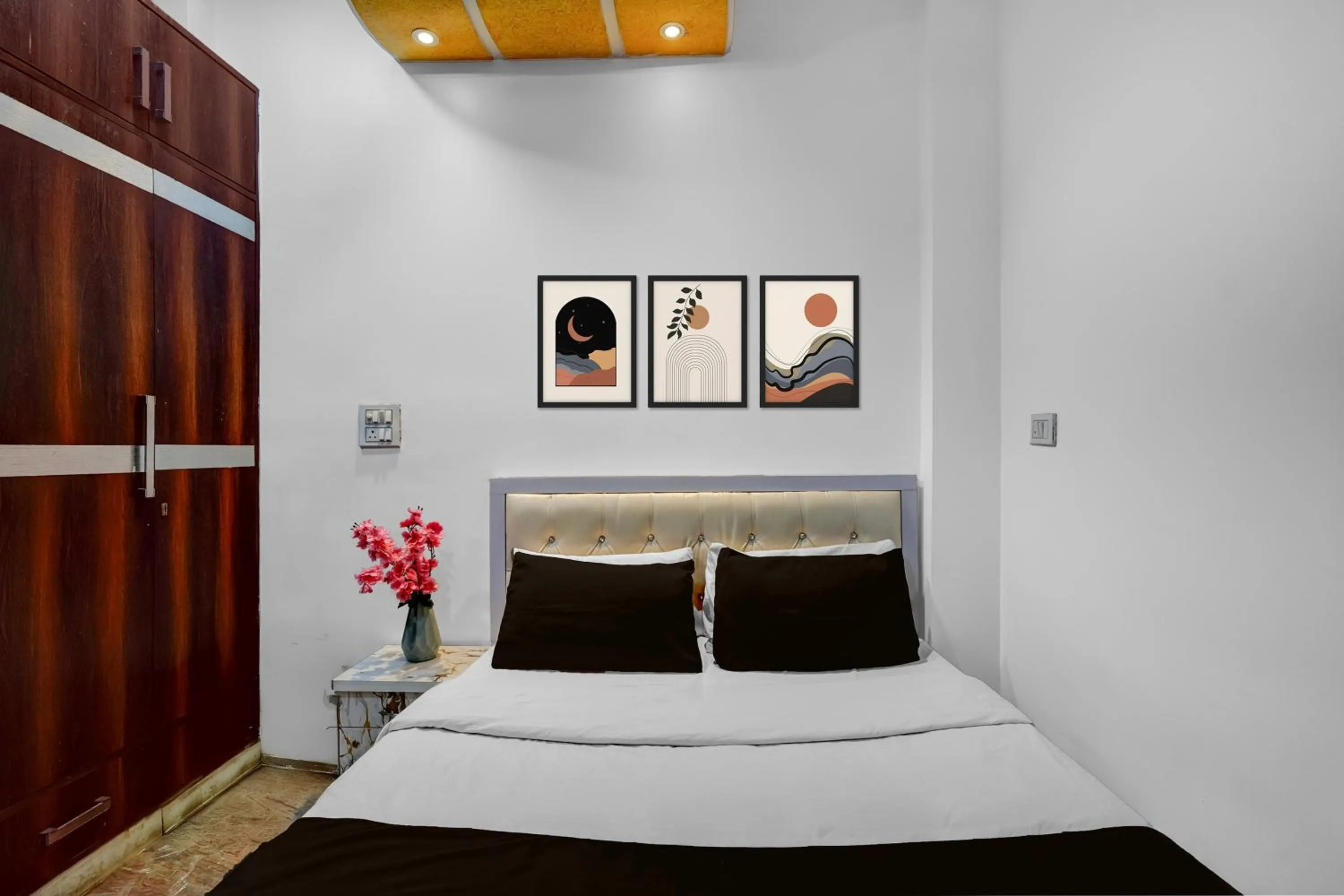 Bedroom, Bed in Hotel O Iskcon Temple Rohini Formerly Golden Key