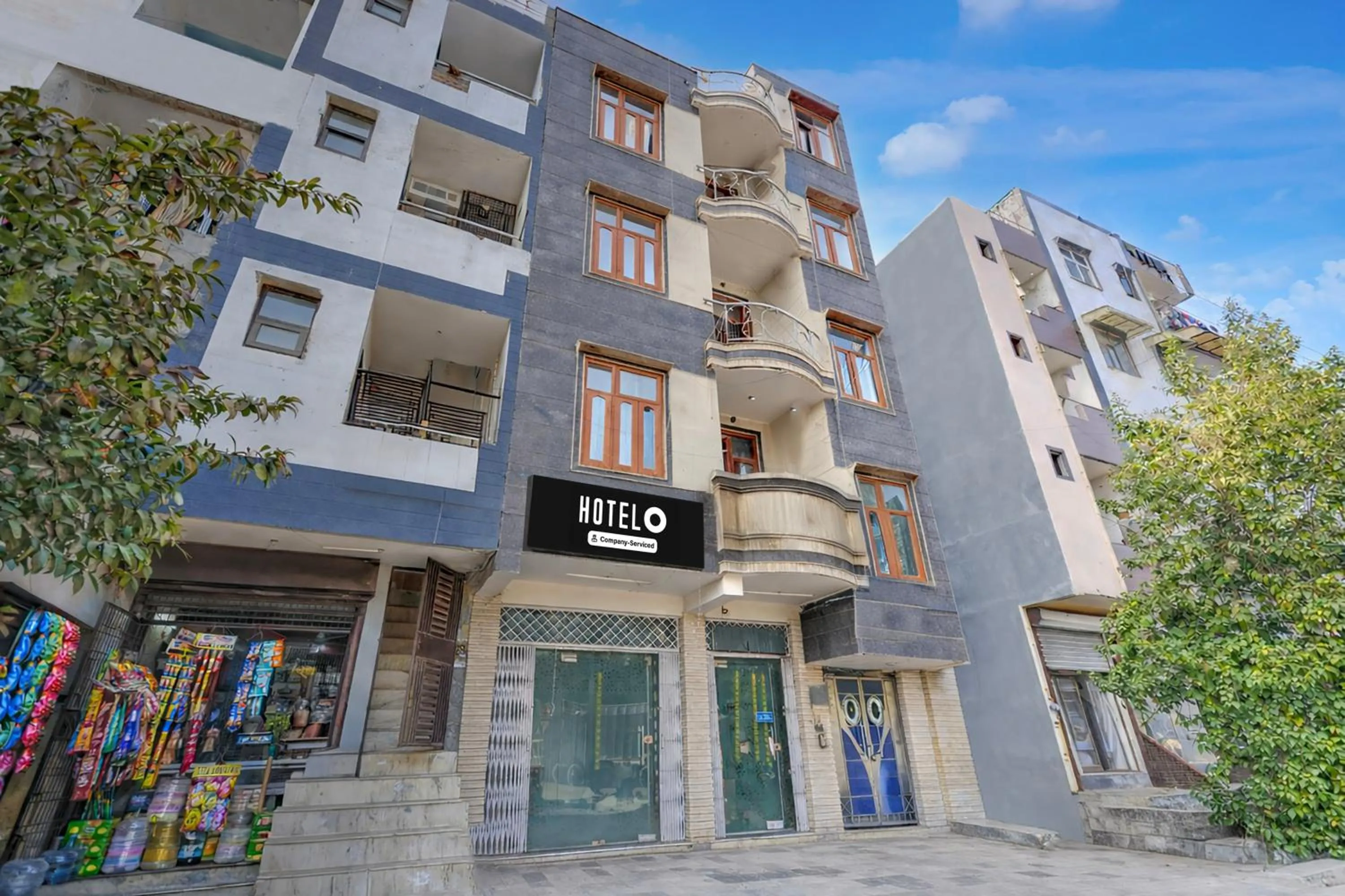 Facade/entrance in Hotel O Iskcon Temple Rohini Formerly Golden Key