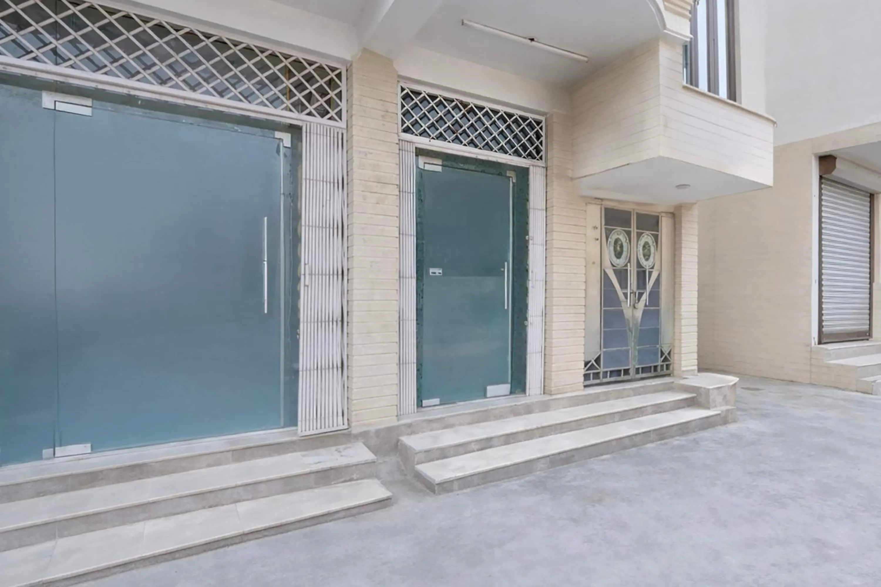 Facade/entrance in Hotel O Iskcon Temple Rohini Formerly Golden Key