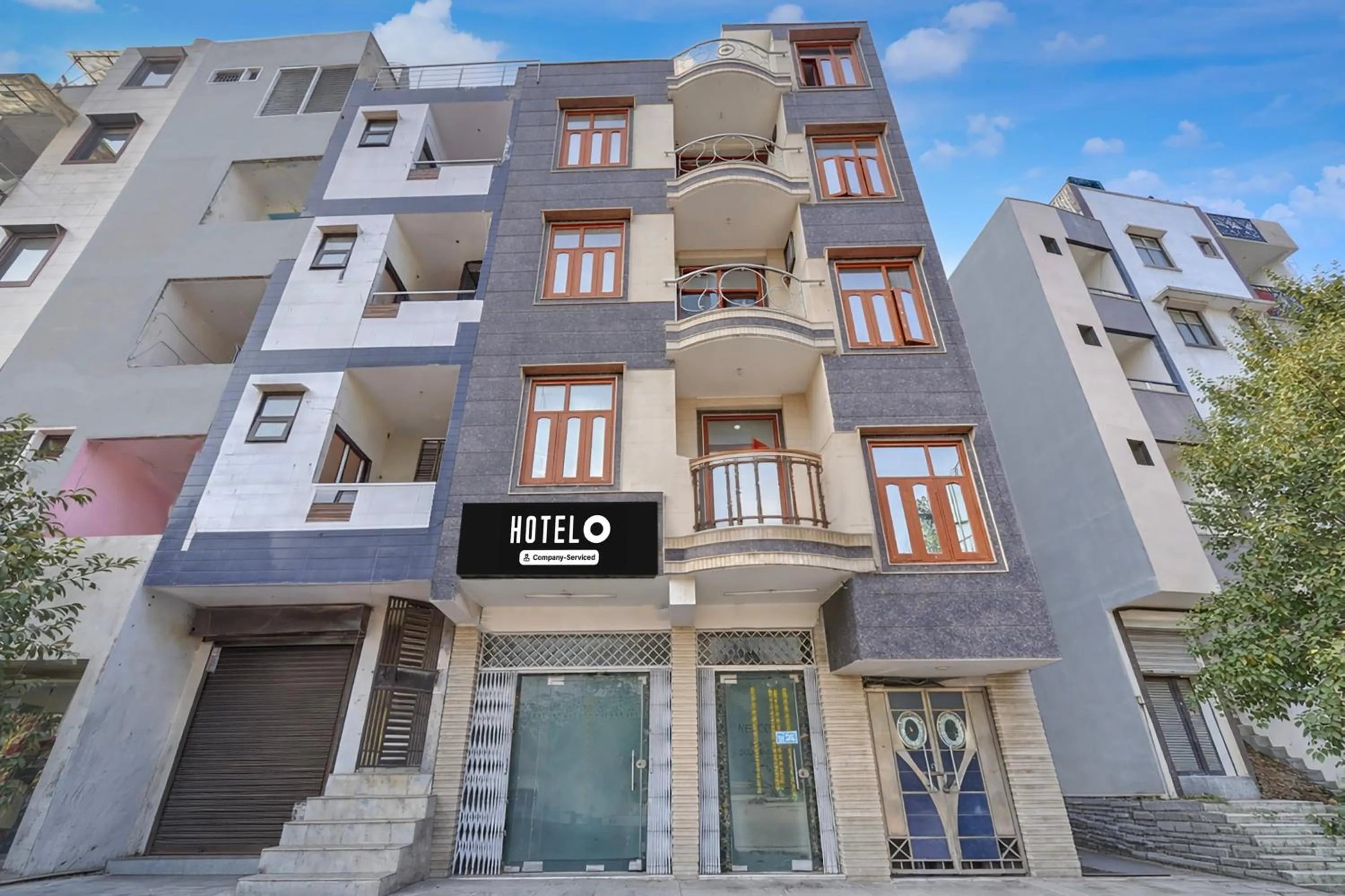 Facade/entrance in Hotel O Iskcon Temple Rohini Formerly Golden Key