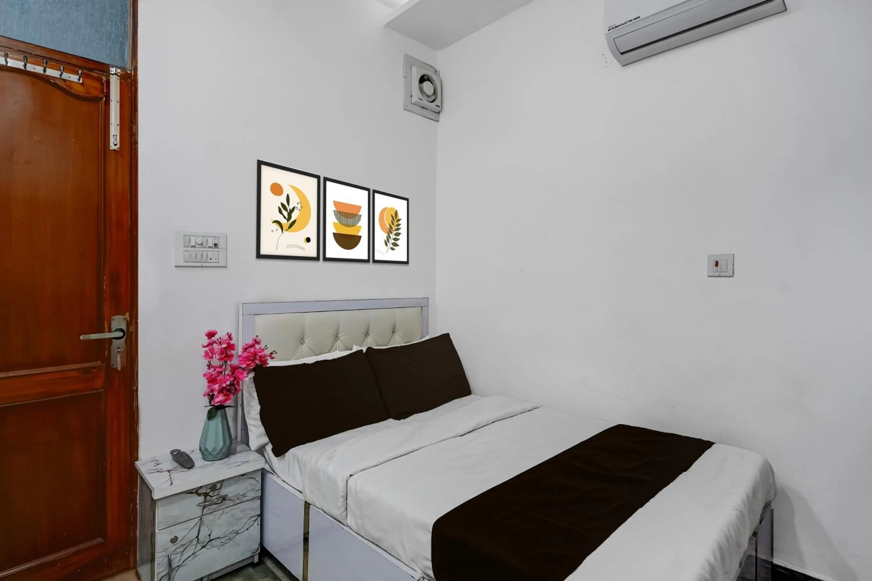 Bedroom, Bed in Hotel O Iskcon Temple Rohini Formerly Golden Key