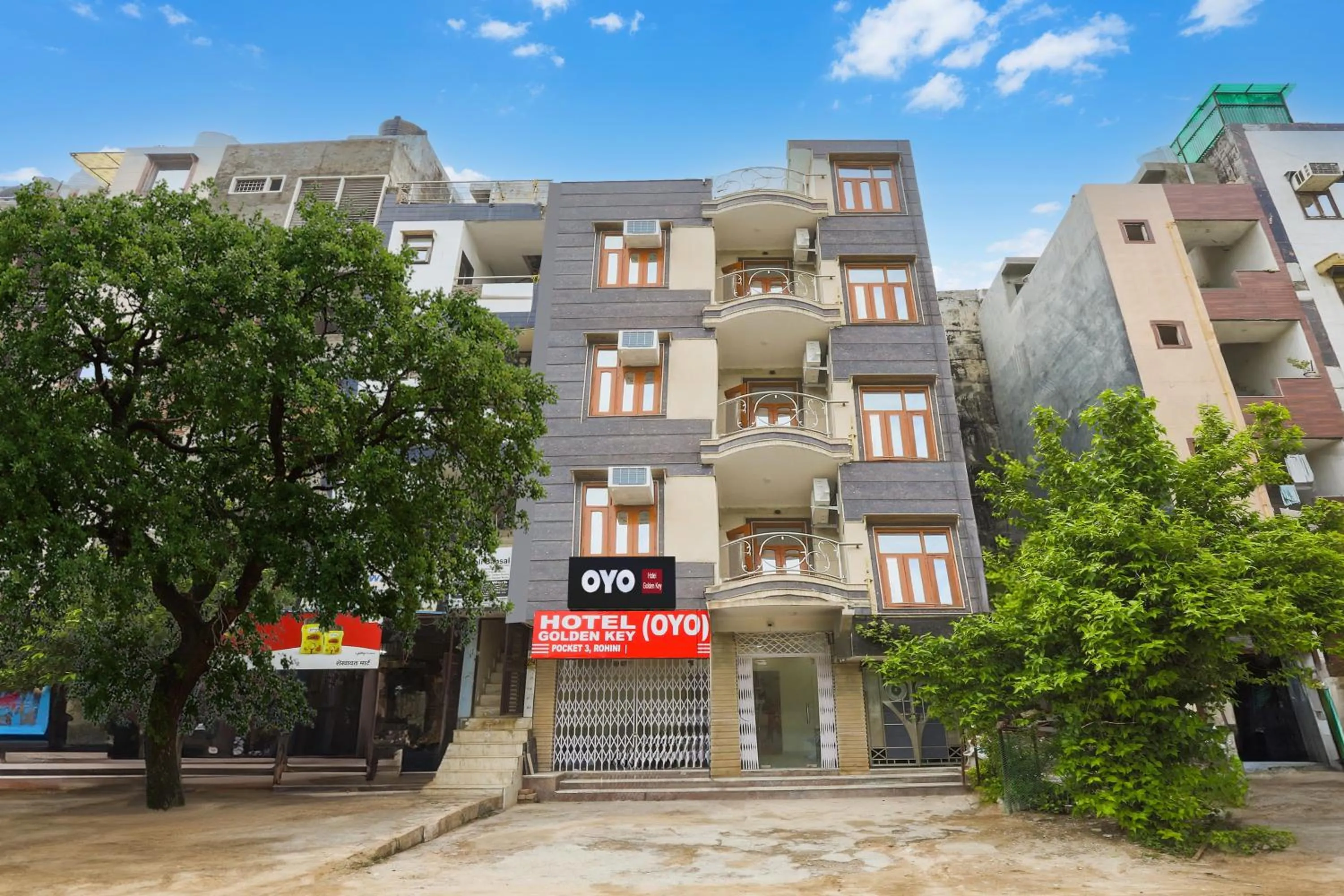 Facade/entrance in Hotel O Golden Key Rohini
