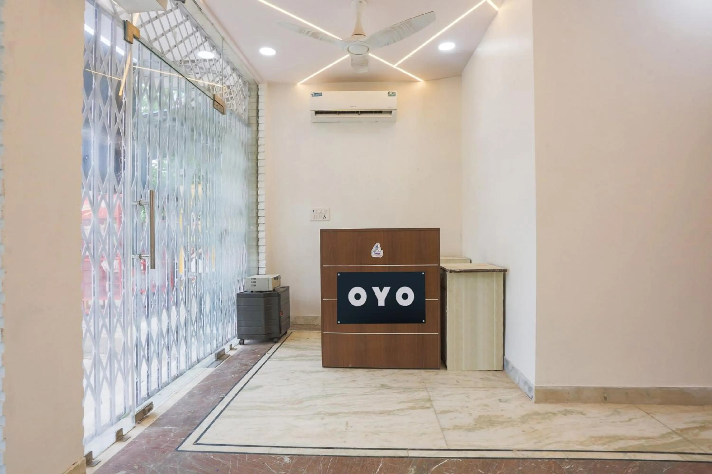 Lobby or reception in Hotel O Golden Key Rohini