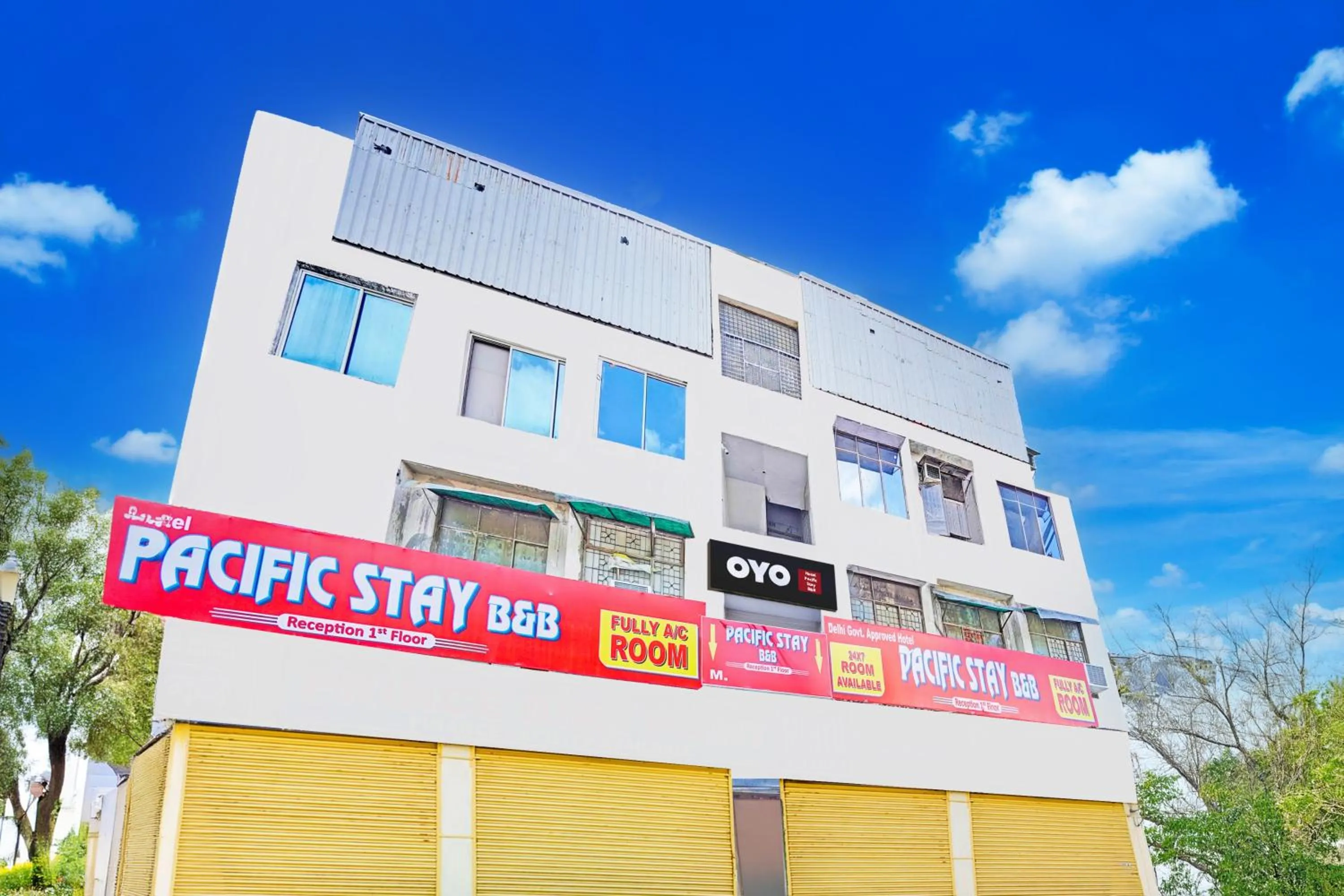 Facade/entrance in Super Hotel O Pacific Stay