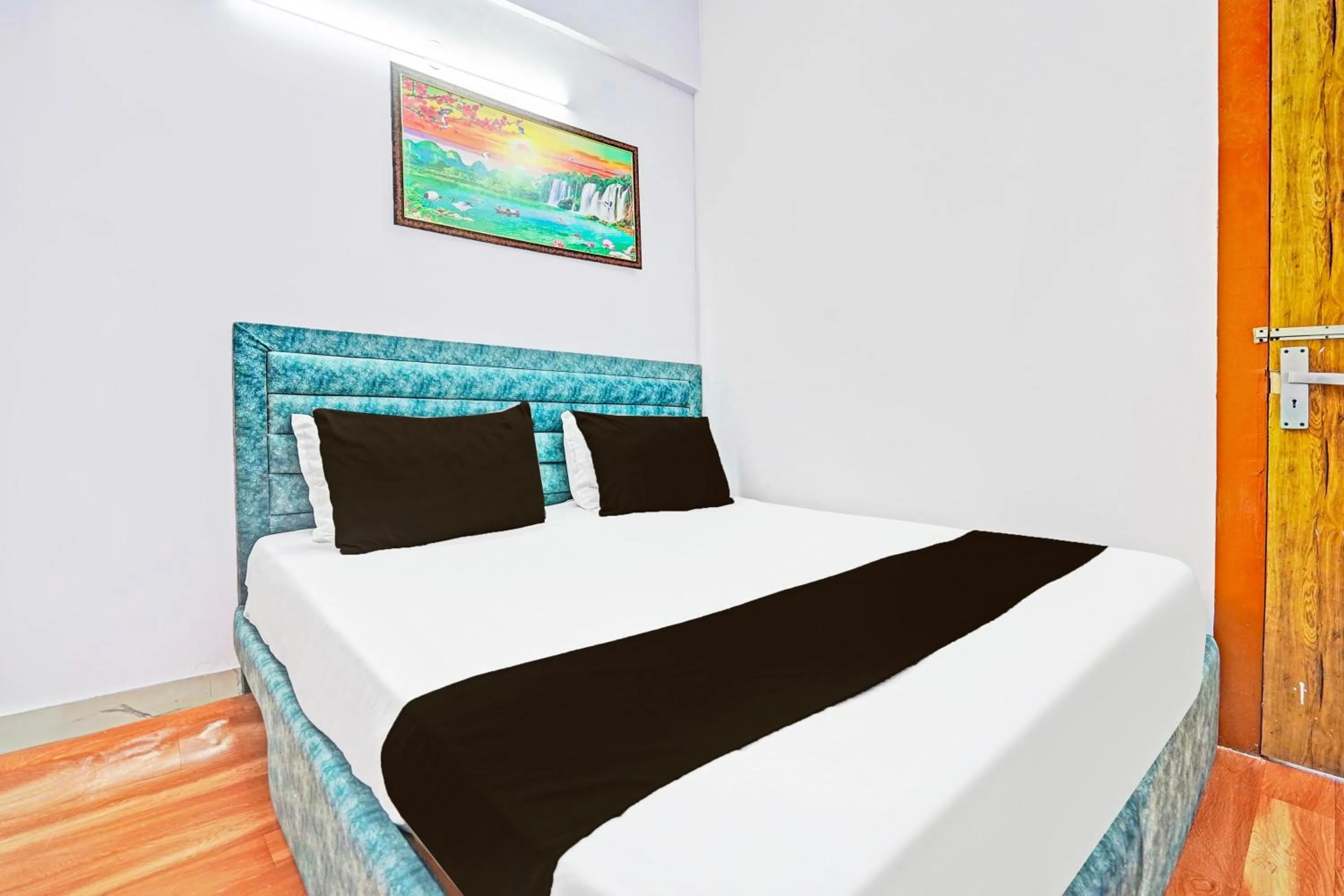 Bedroom in Super Hotel O Pacific Stay