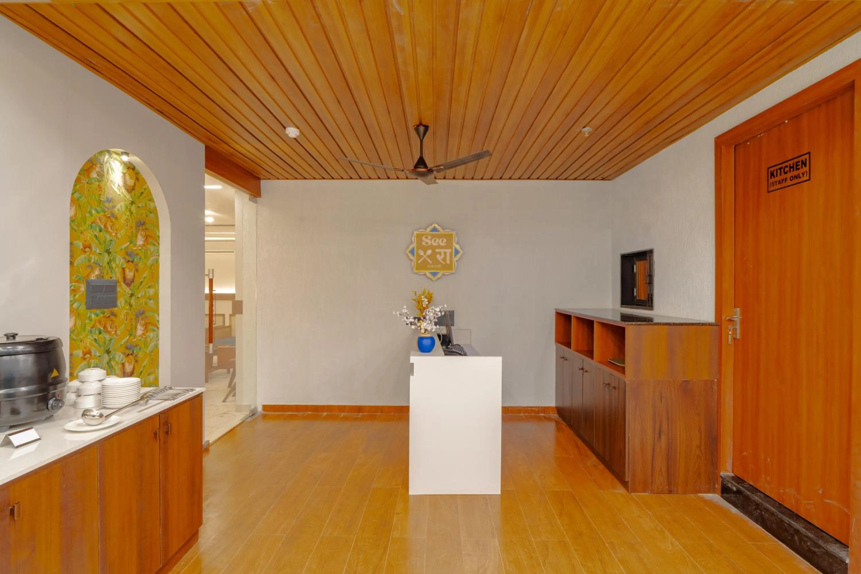 Restaurant/places to eat in Alokah Kashi